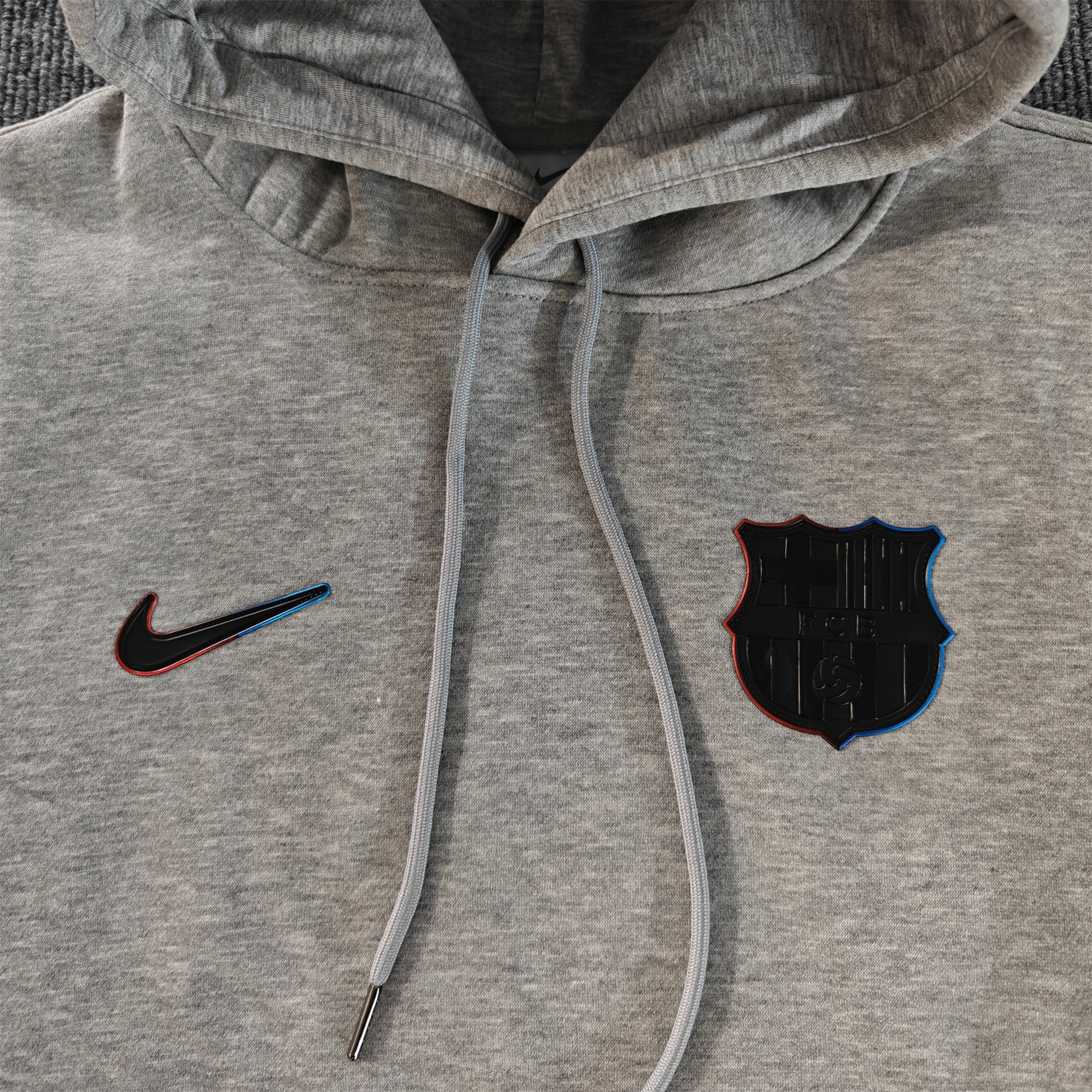 Barcelona 24-25 Black Team Badge Hoodie - Grey - UnitedFutballJersey
