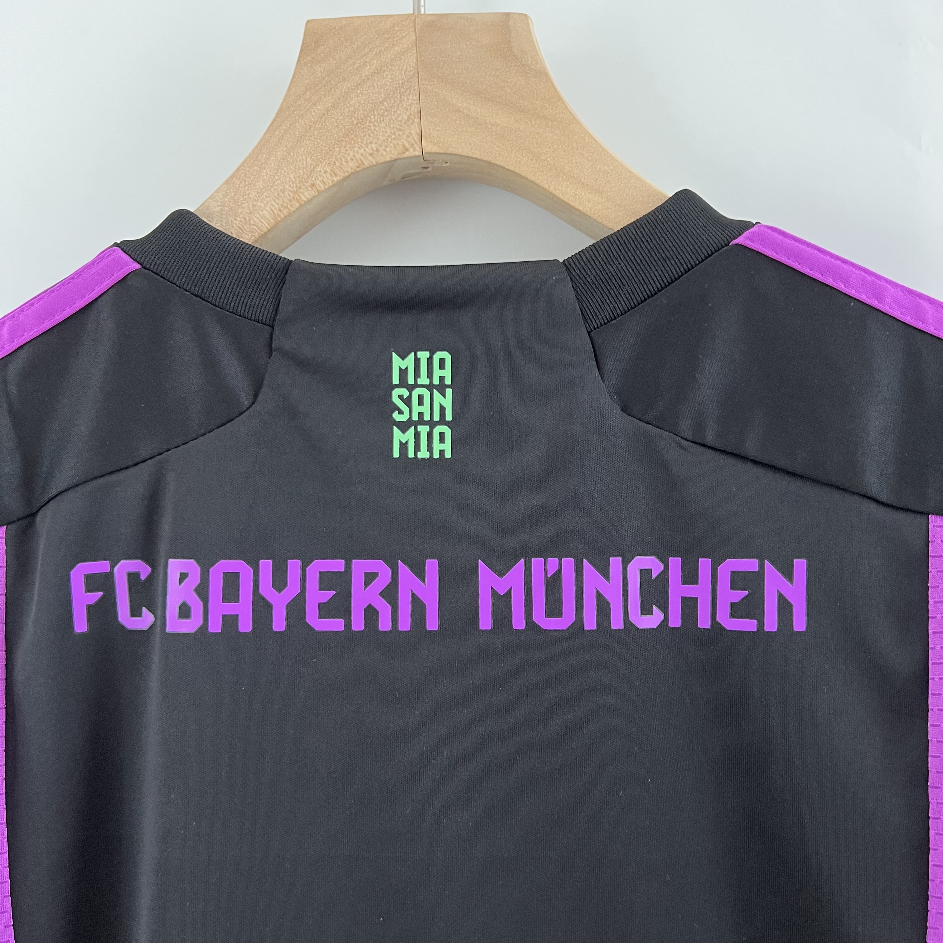 Bayern Munich 23-24 Away Kids kit - UnitedFutballJersey