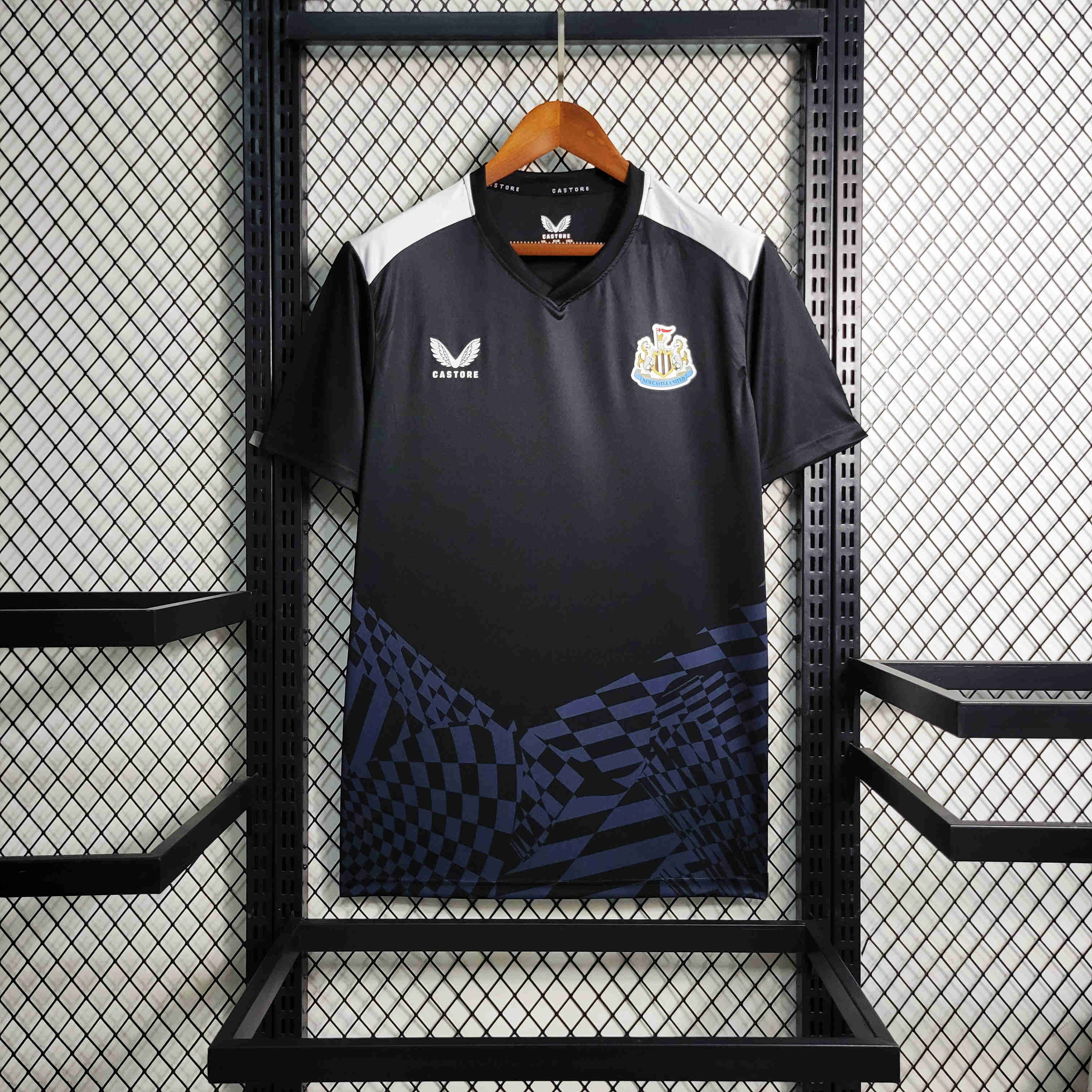 Newcastle United 23-24 Black Training Jersey - Fans Version - UnitedFutballJersey