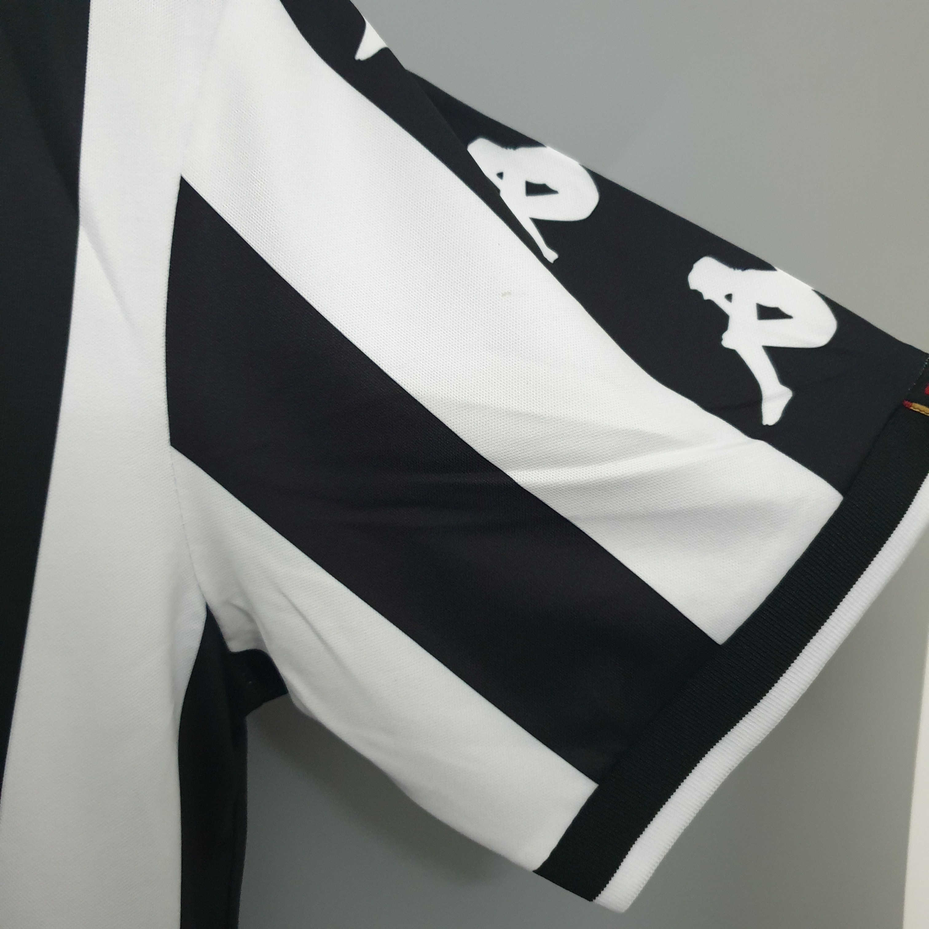Retro Juventus 1999-00 Home Stadium Jersey - UnitedFutballJersey