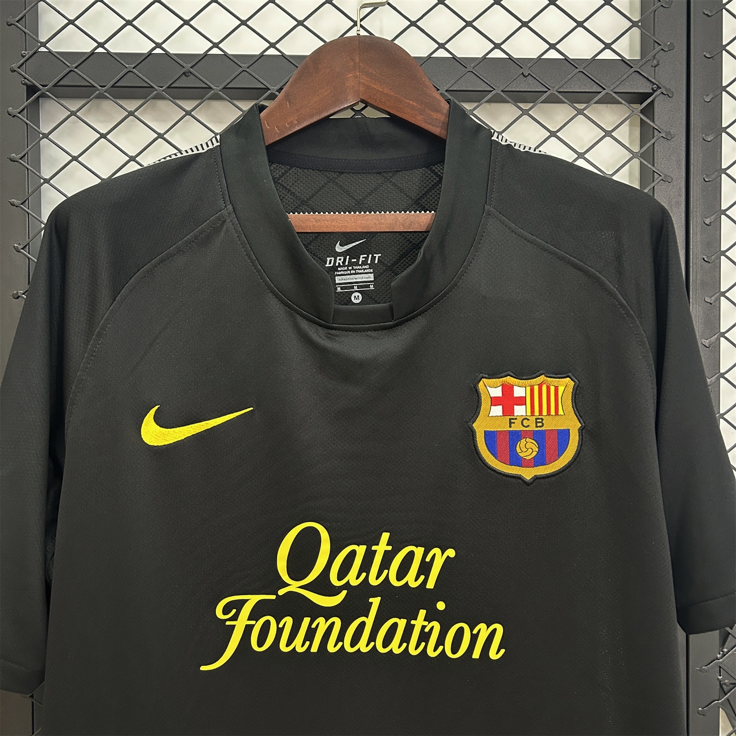 Retro Barcelona 11-12 Away Jersey - UnitedFutballJersey