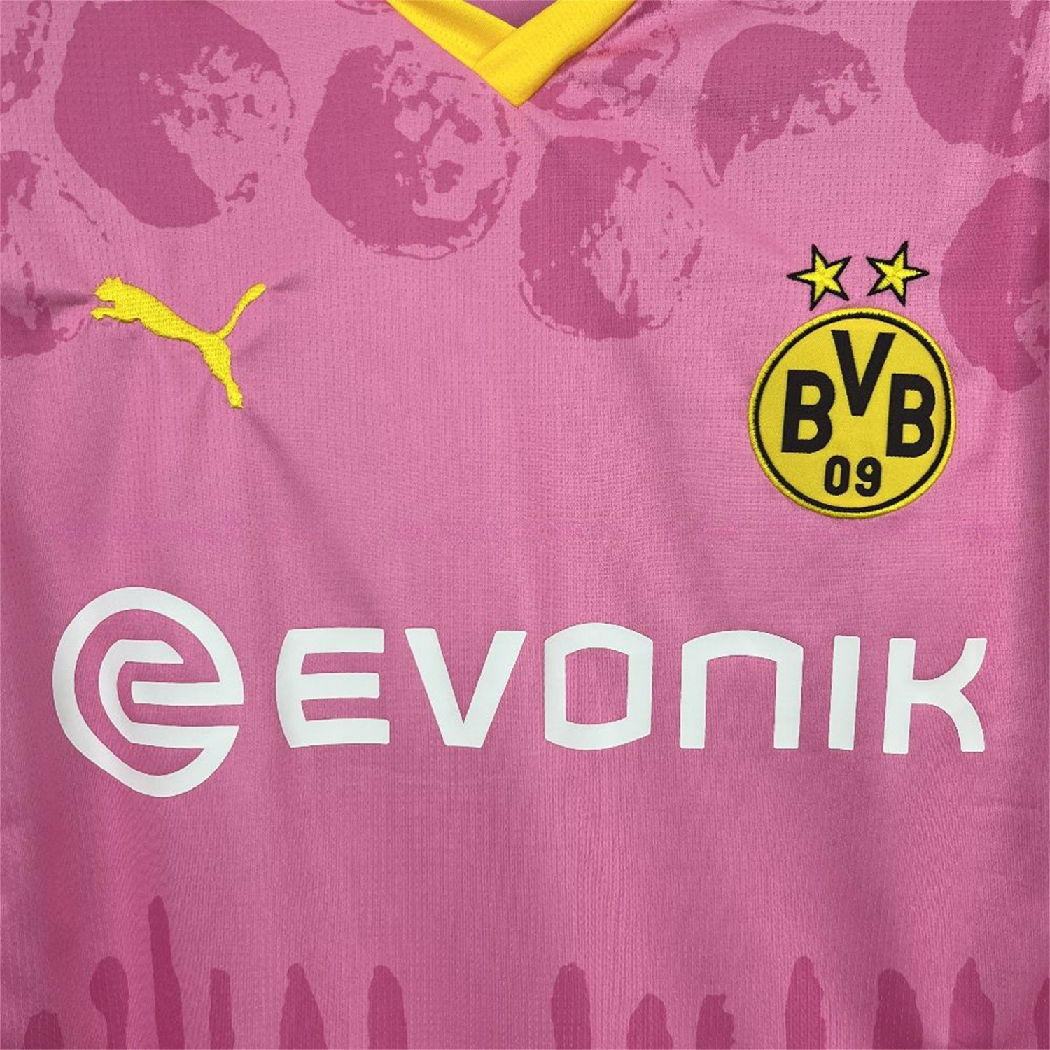Dortmund 25-26 Club World Cup Pink Goalkeeper Jersey - Fans Version - UnitedFutballJersey