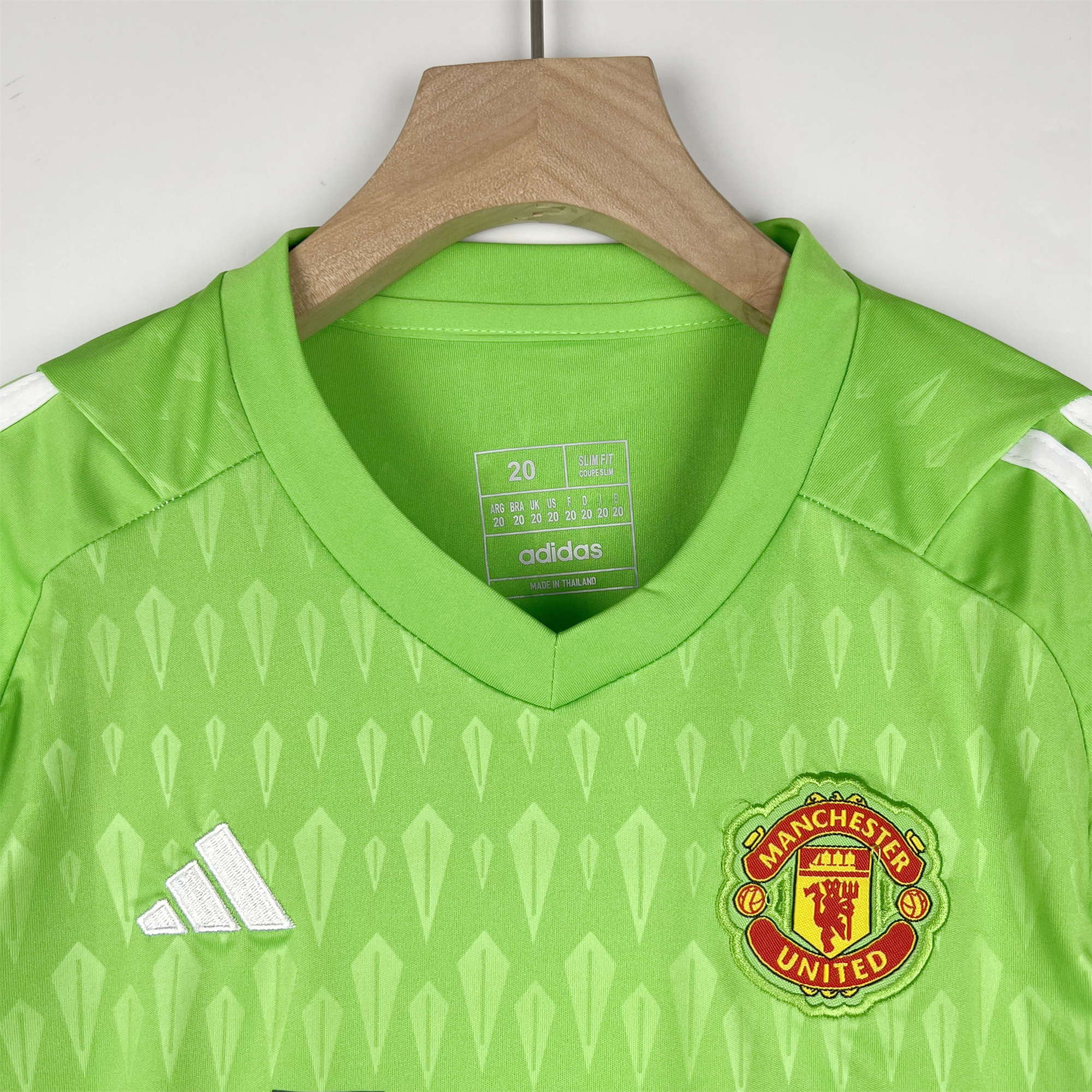 Manchester United 23-24 Green Goalkeeper Kids Kit - UnitedFutballJersey