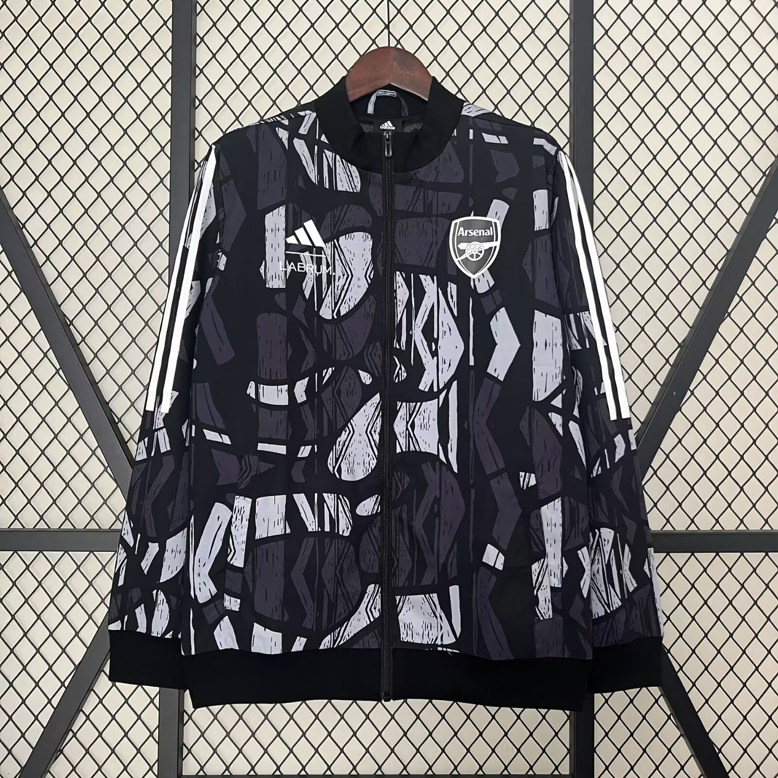 Arsenal 24-25 Black Windbreaker Jacket - UnitedFutballJersey