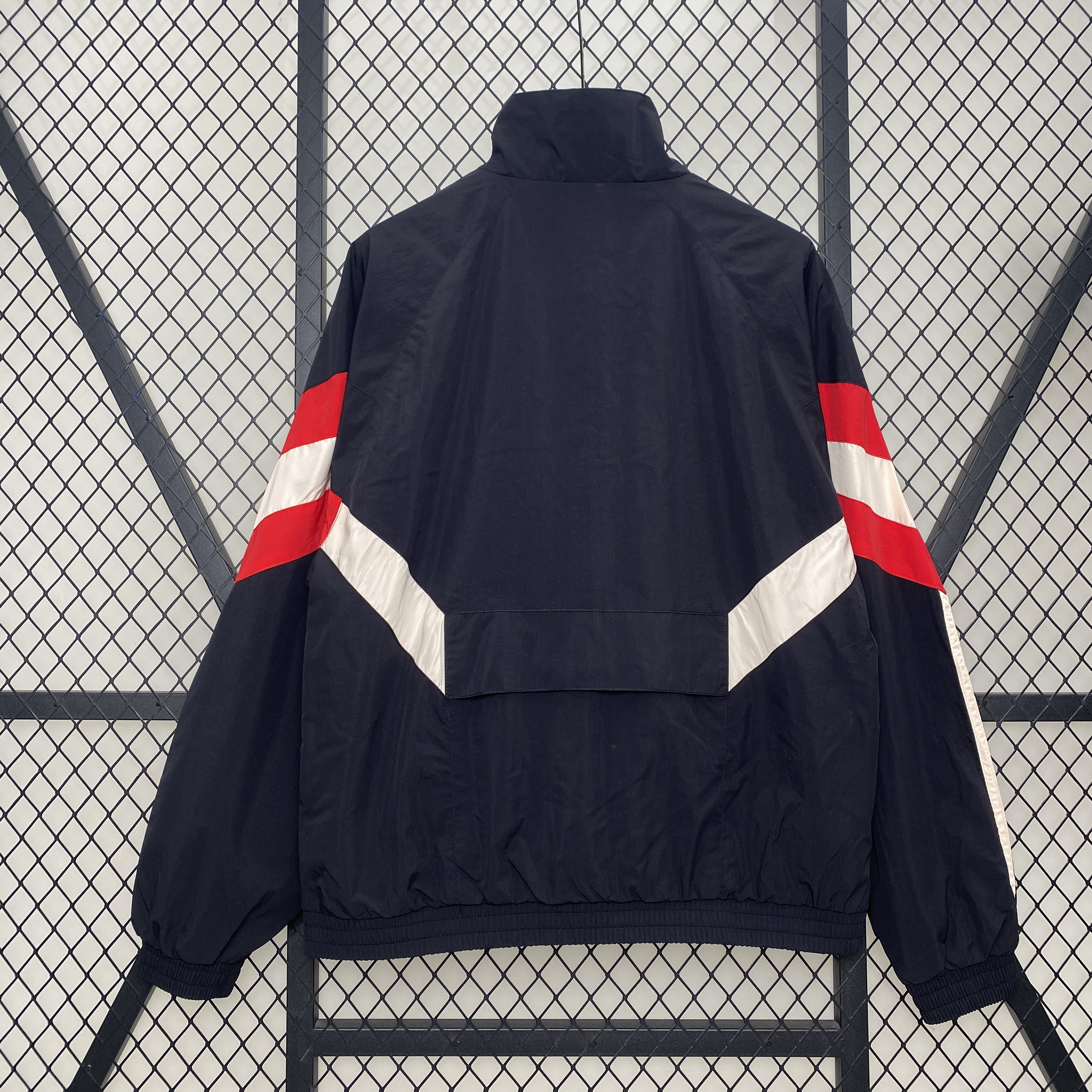 Manchester United 24-25 Throwback Windbreaker Jacket - Deep Blue - UnitedFutballJersey