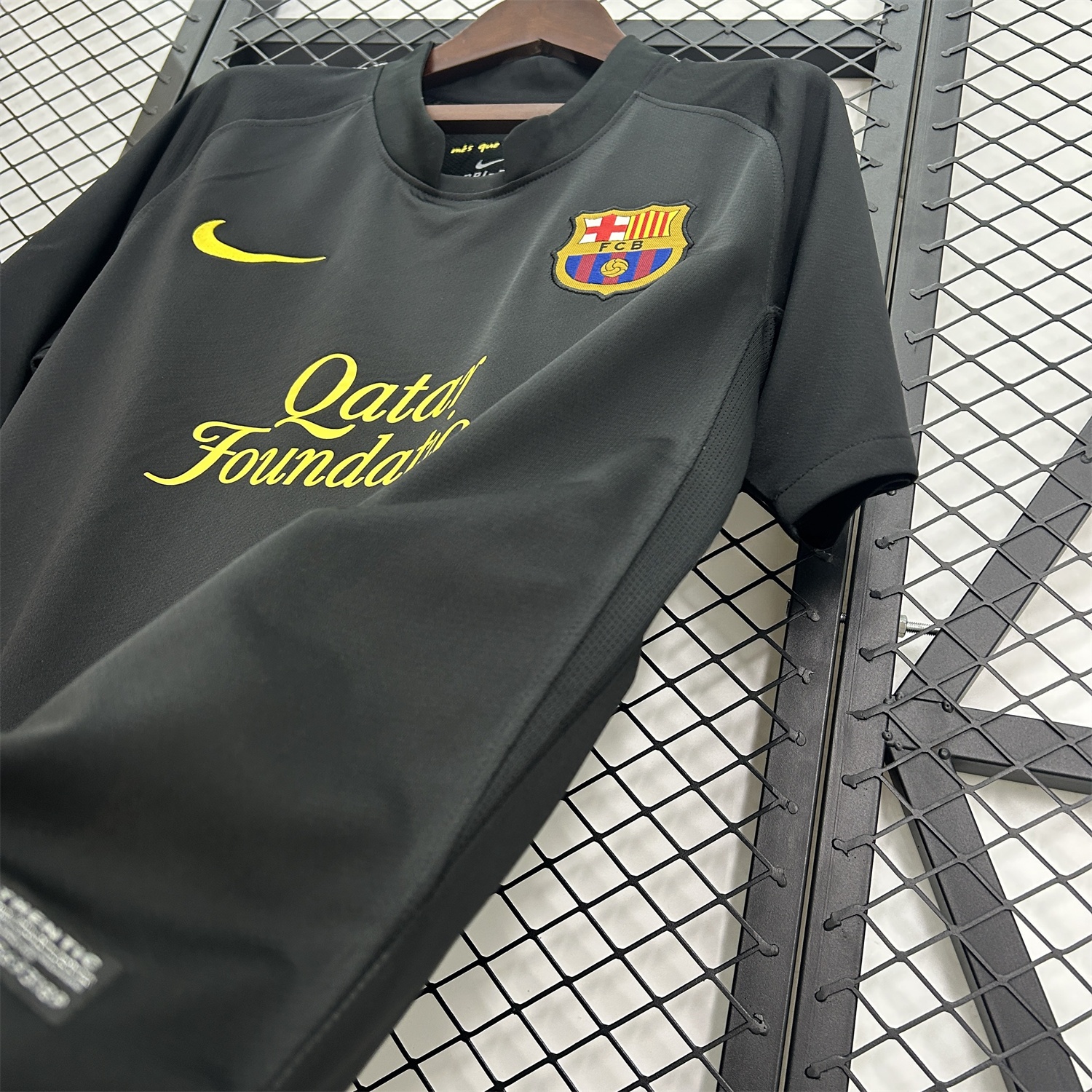 Retro Barcelona 11-12 Away Jersey - UnitedFutballJersey