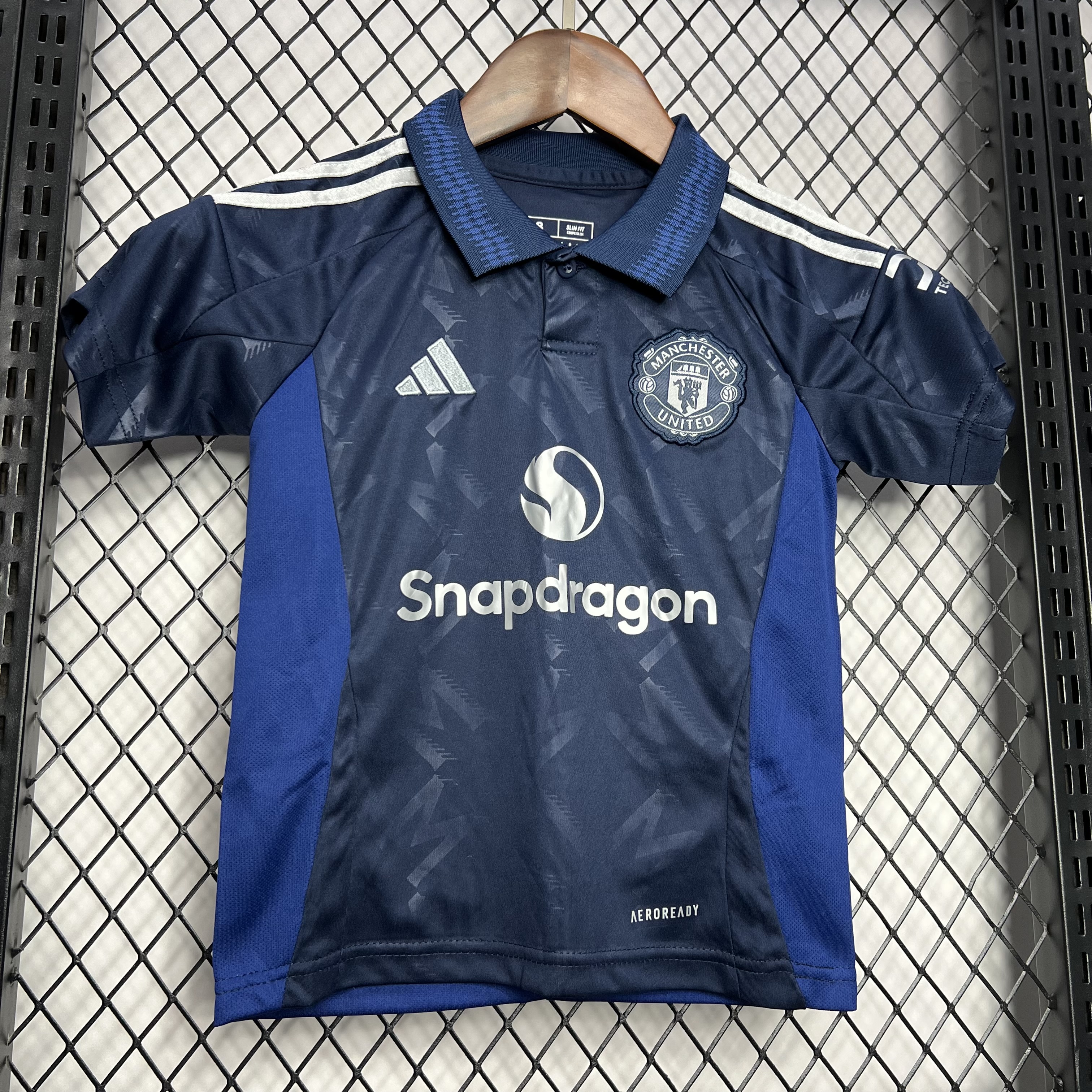 Manchester United 24-25 Away Kids Kit - UnitedFutballJersey