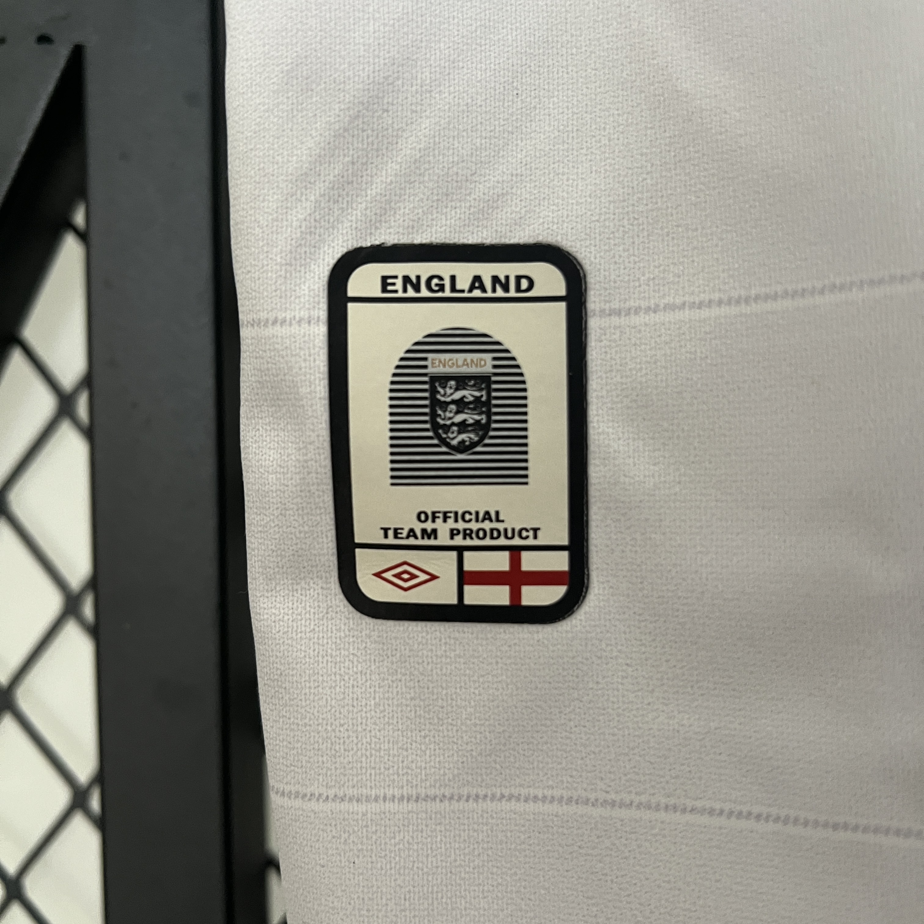 Retro England 2004 Home Stadium Jersey - UnitedFutballJersey