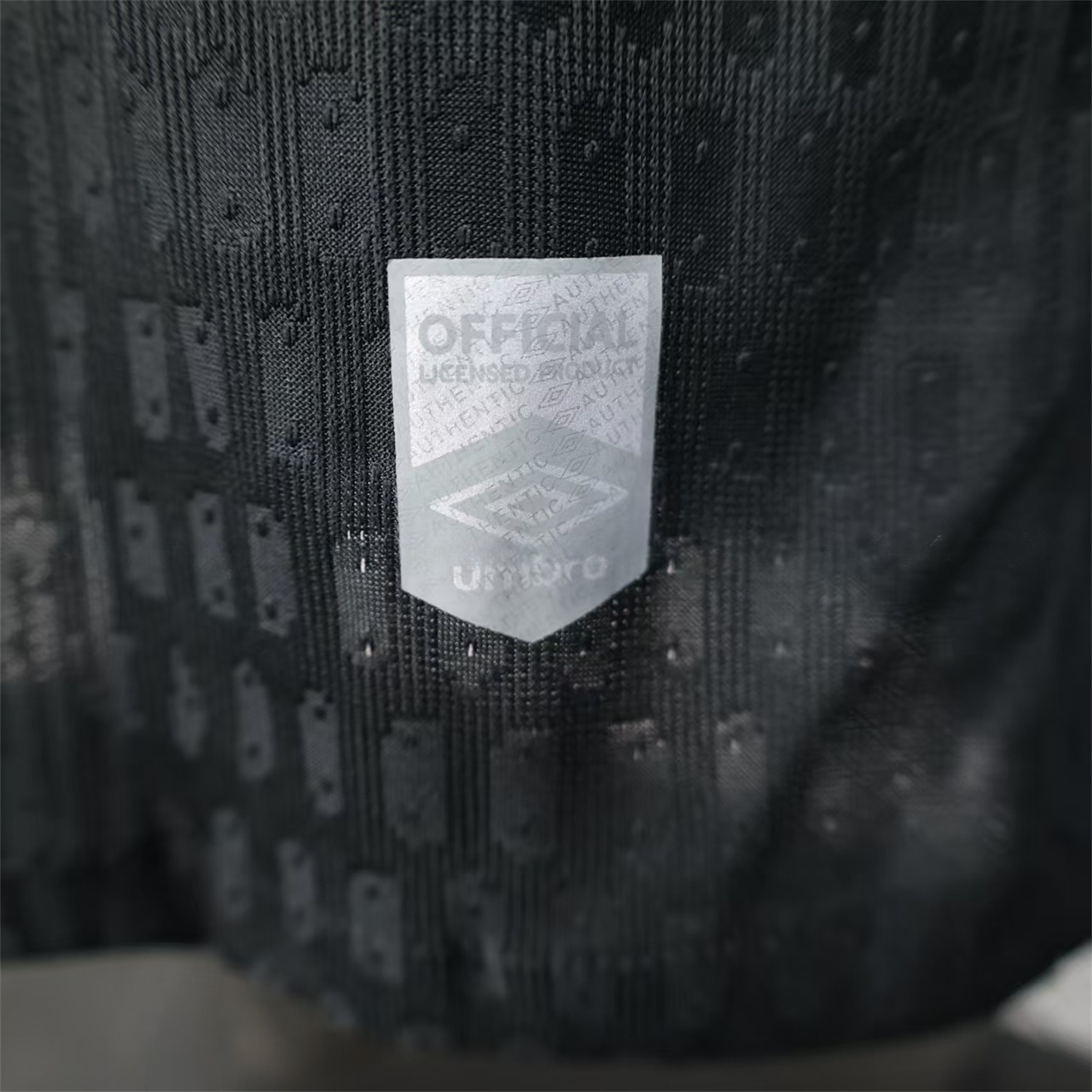 Santos 2025-26 Goalkeeper 2 Black Jersey With Sponsors - Player Version - UnitedFutballJersey