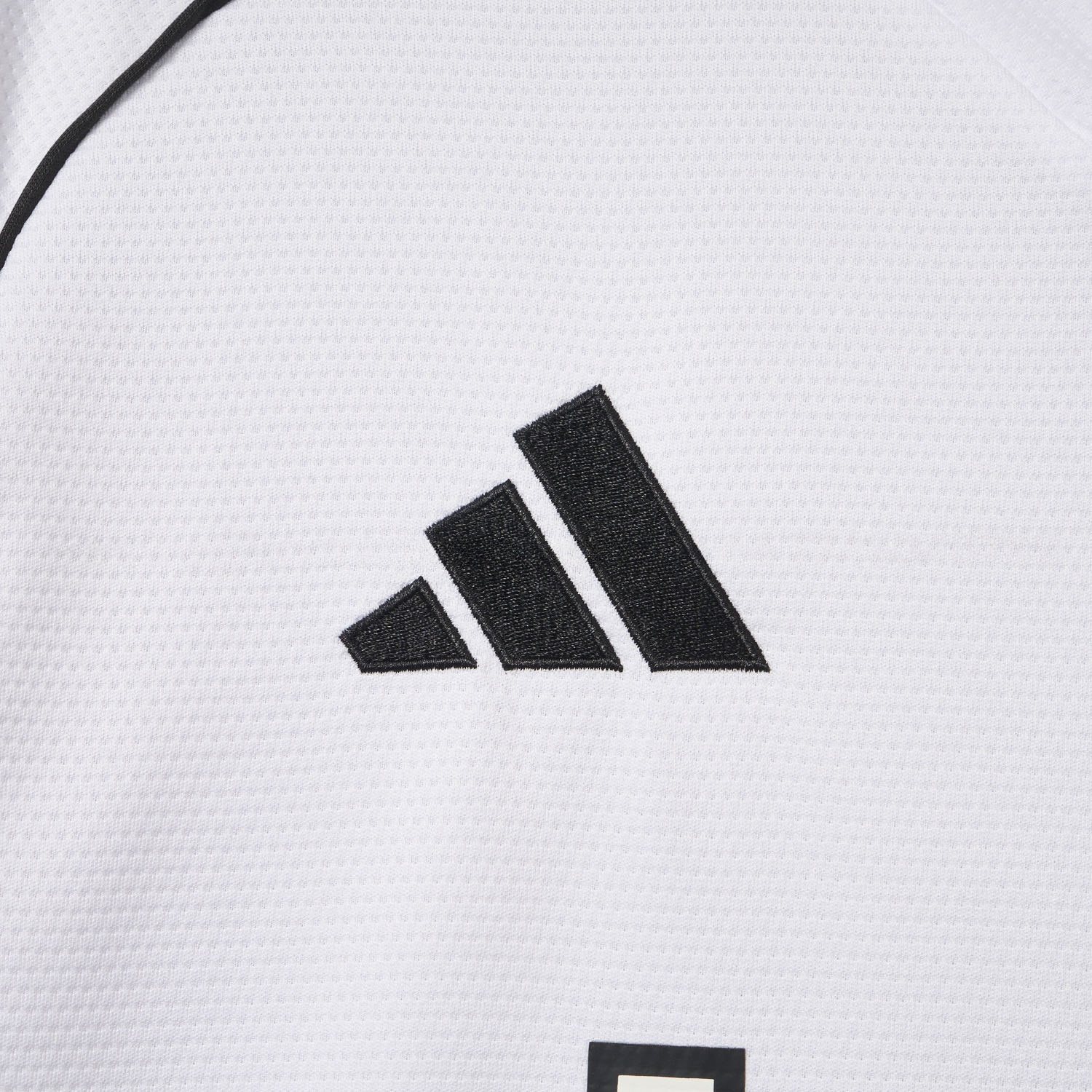Besiktas 25-26 Home Jersey - Fans Version - UnitedFutballJersey
