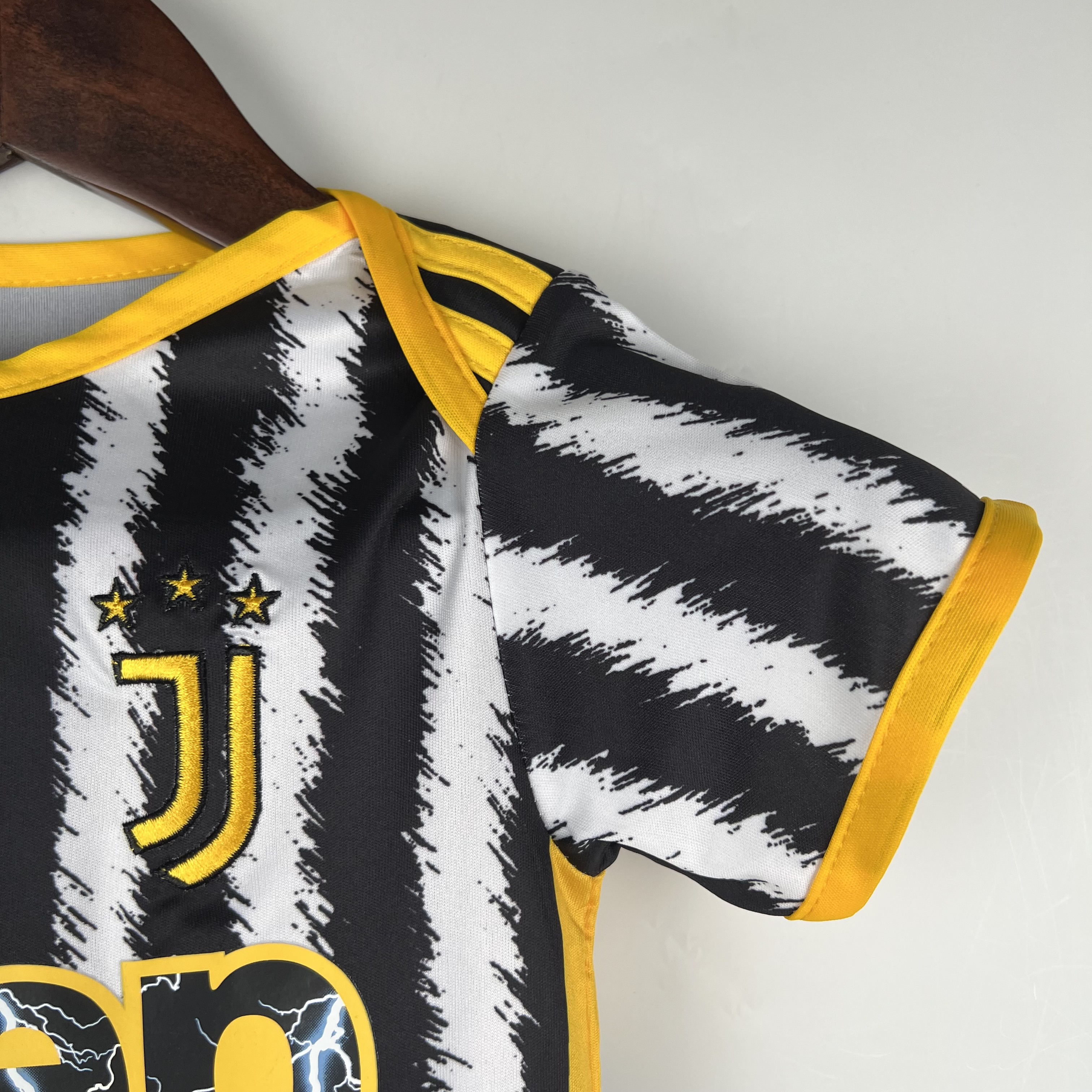 Juventus 23-24 Home Stadium Baby Crawling Suit - UnitedFutballJersey