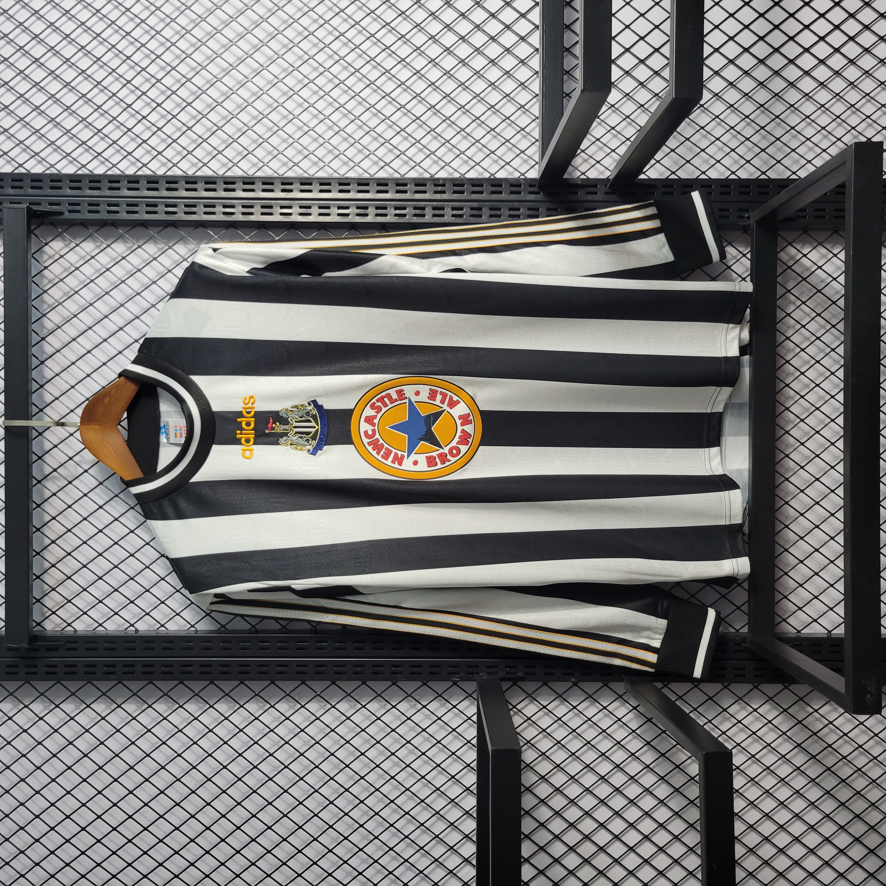 Retro Newcastle United 1997-99 Home Long Sleeve Jersey - UnitedFutballJersey