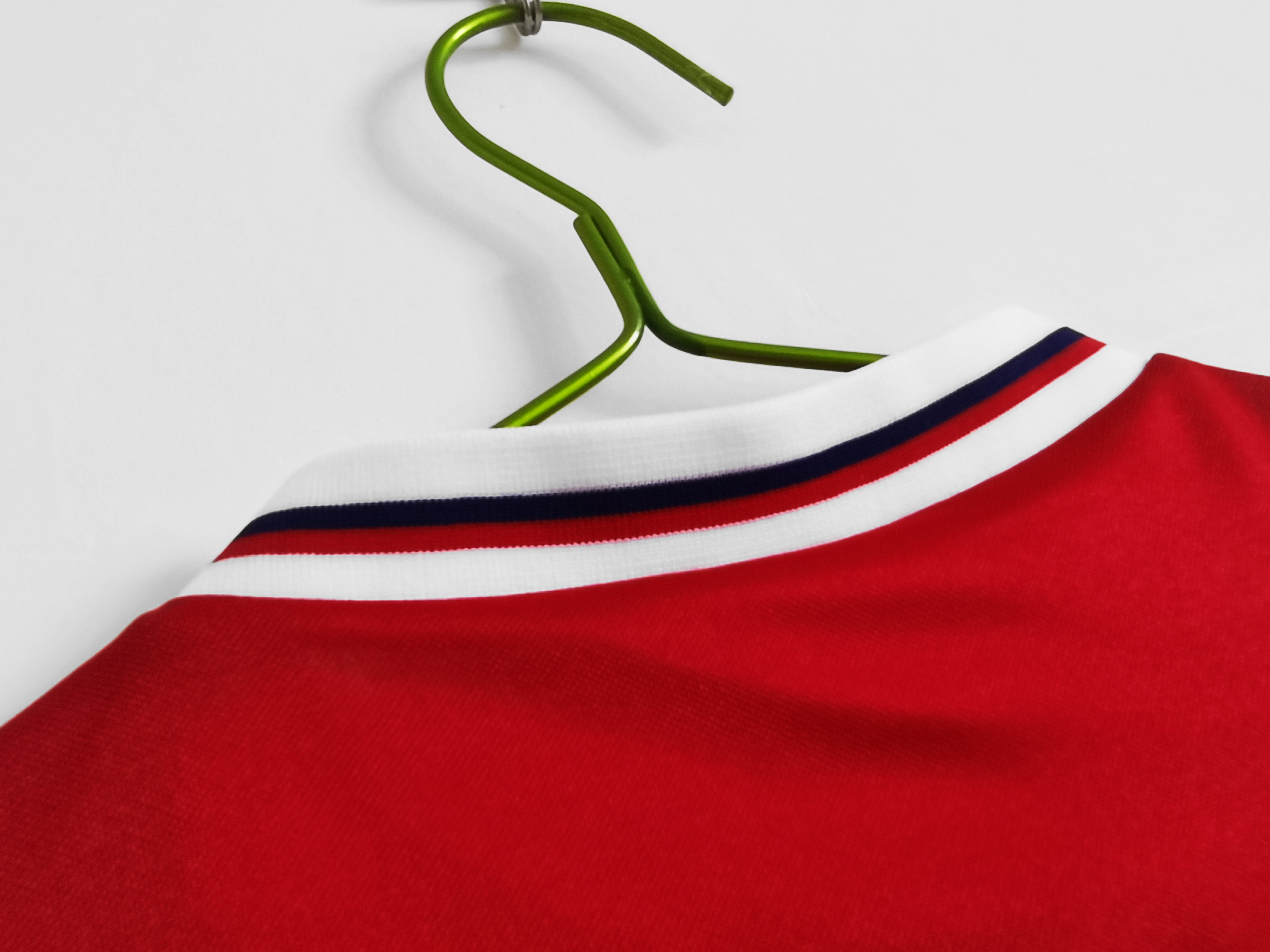 Retro England 1982 Away Stadium Jersey - UnitedFutballJersey
