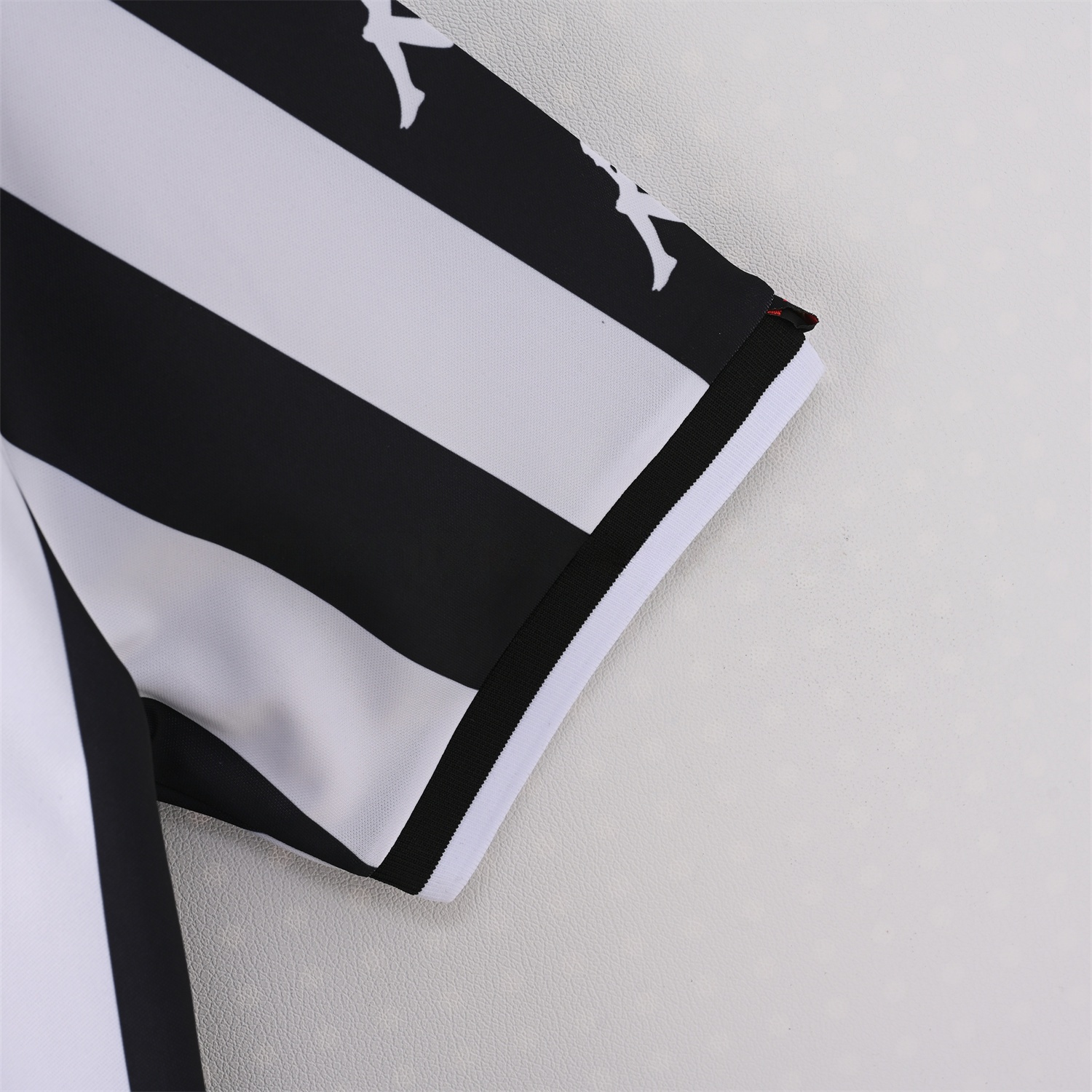 Retro Juventus 1999-00 Home Jersey - UnitedFutballJersey