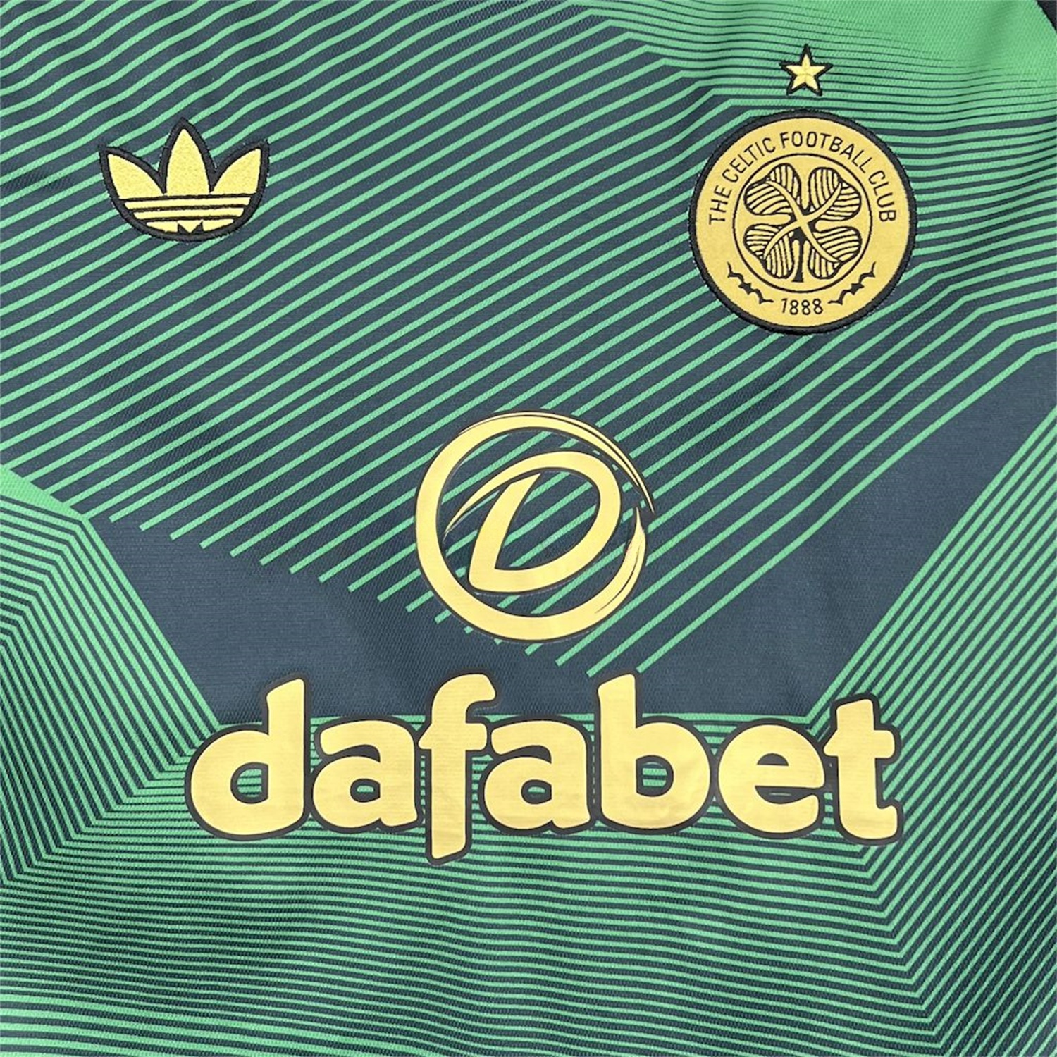 Celtic 25-26 Green Lines Special Edition Jersey - Fans Version - UnitedFutballJersey