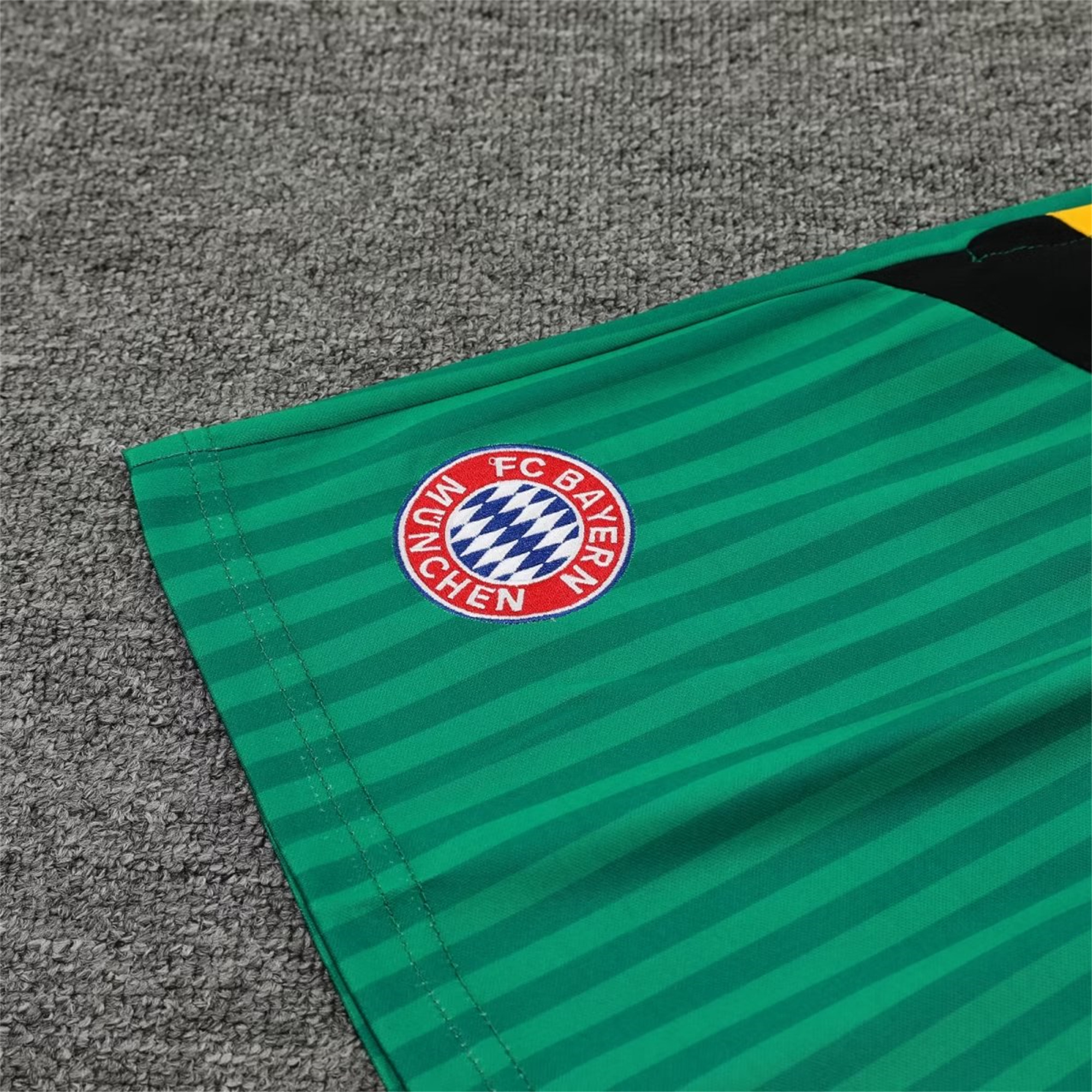 Bayern Munich 23-24 Short-Sleeve Training Set - Yellow - UnitedFutballJersey