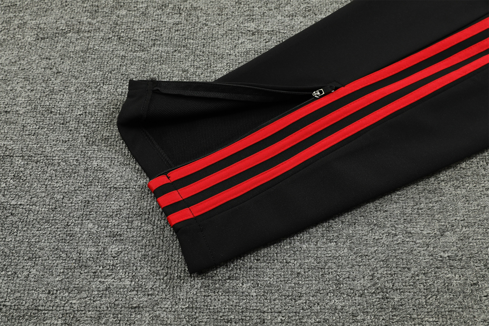Manchester United 23-24 Men's Training Hoodie + Pants - UnitedFutballJersey
