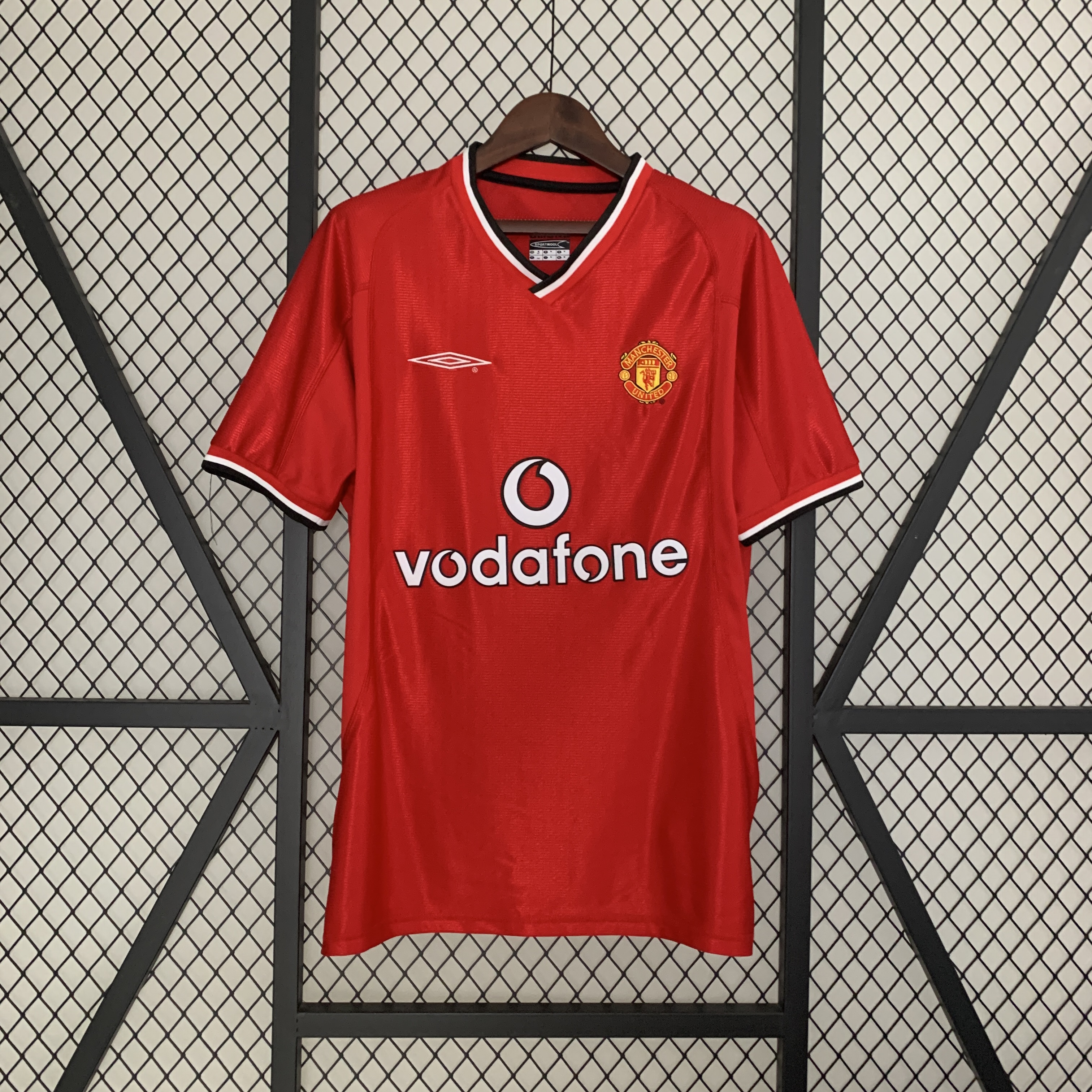 Manchester United Retro 03-04 Home Stadium Jersey - UnitedFutballJersey