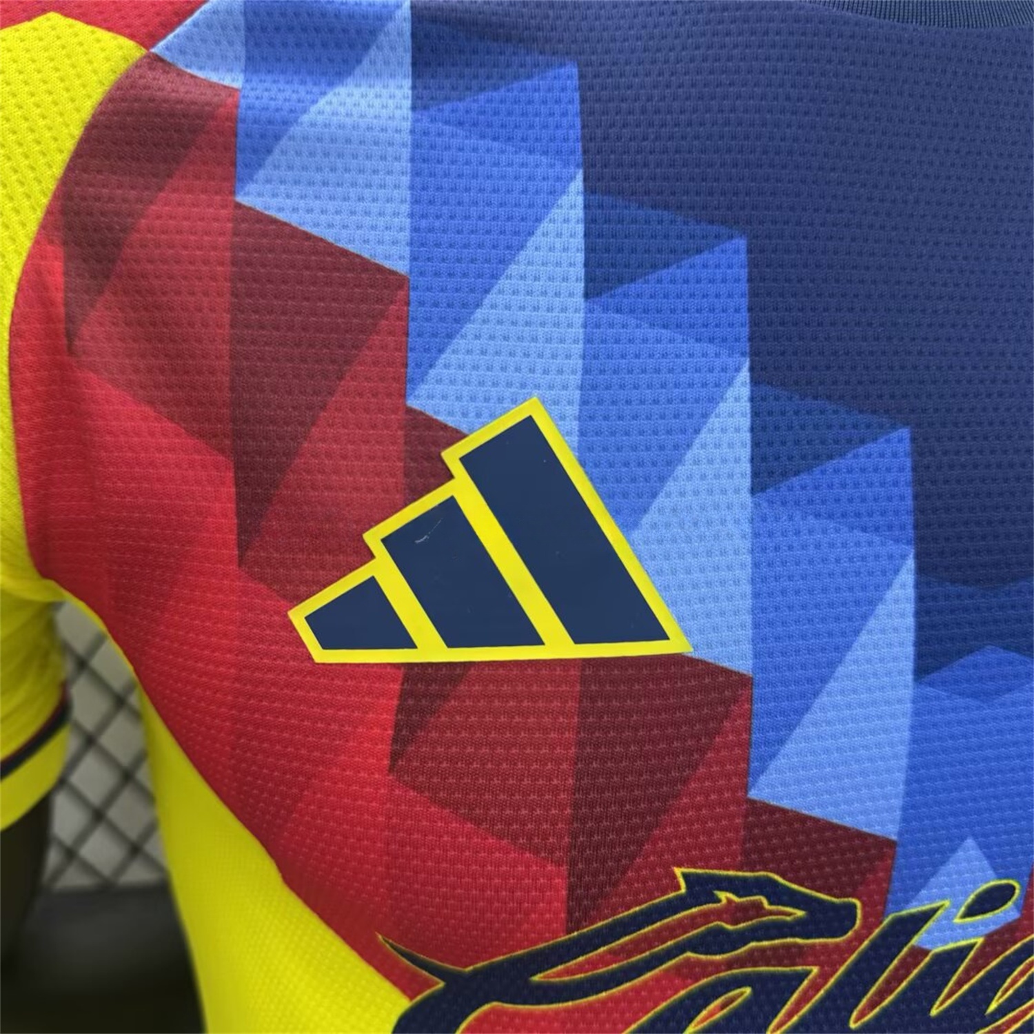 Club América 25-26 Blue and Red V-Shaped Camouflage Yellow Jersey - Player Version - UnitedFutballJersey