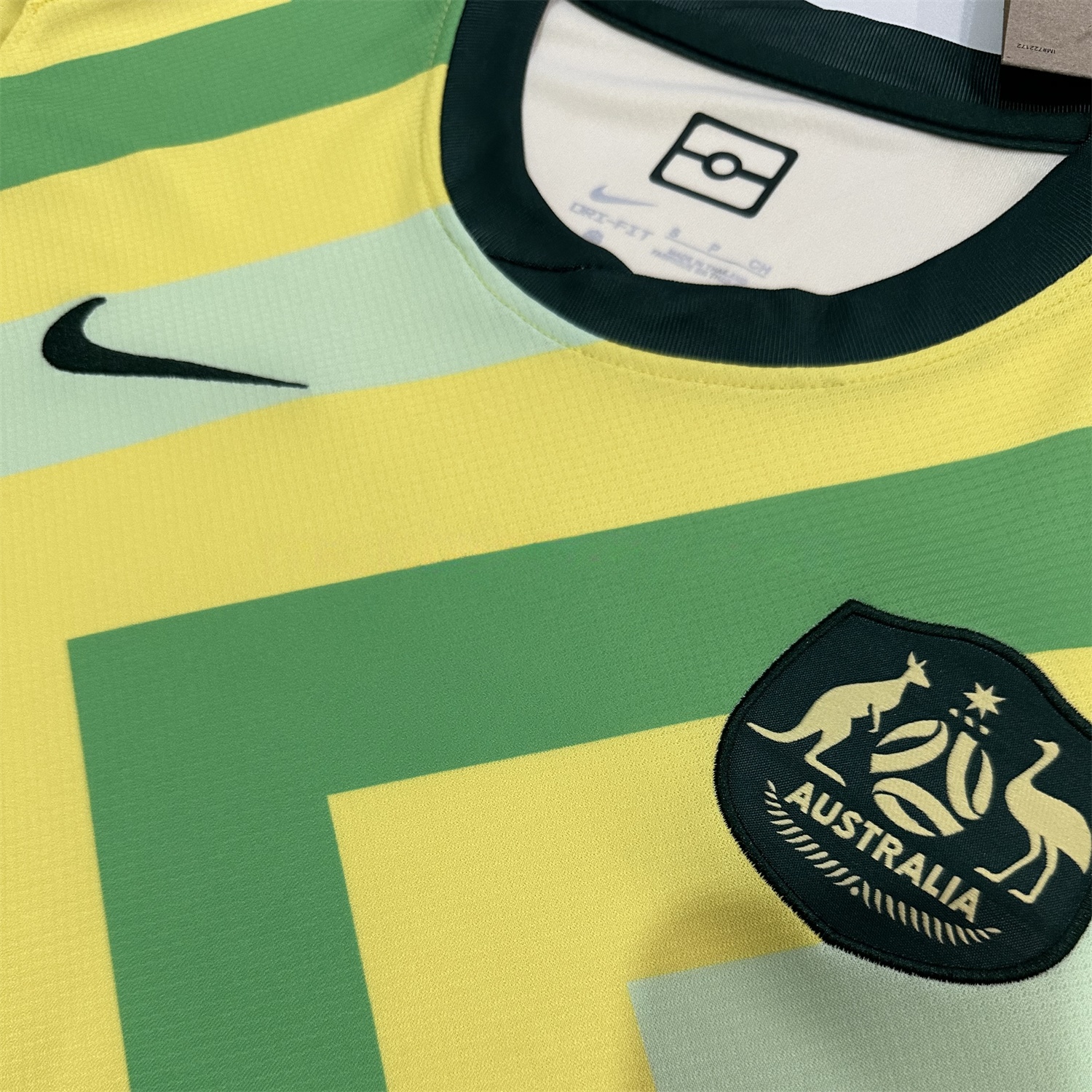 Australia 25-26 Home Jersey - Fans Version - UnitedFutballJersey