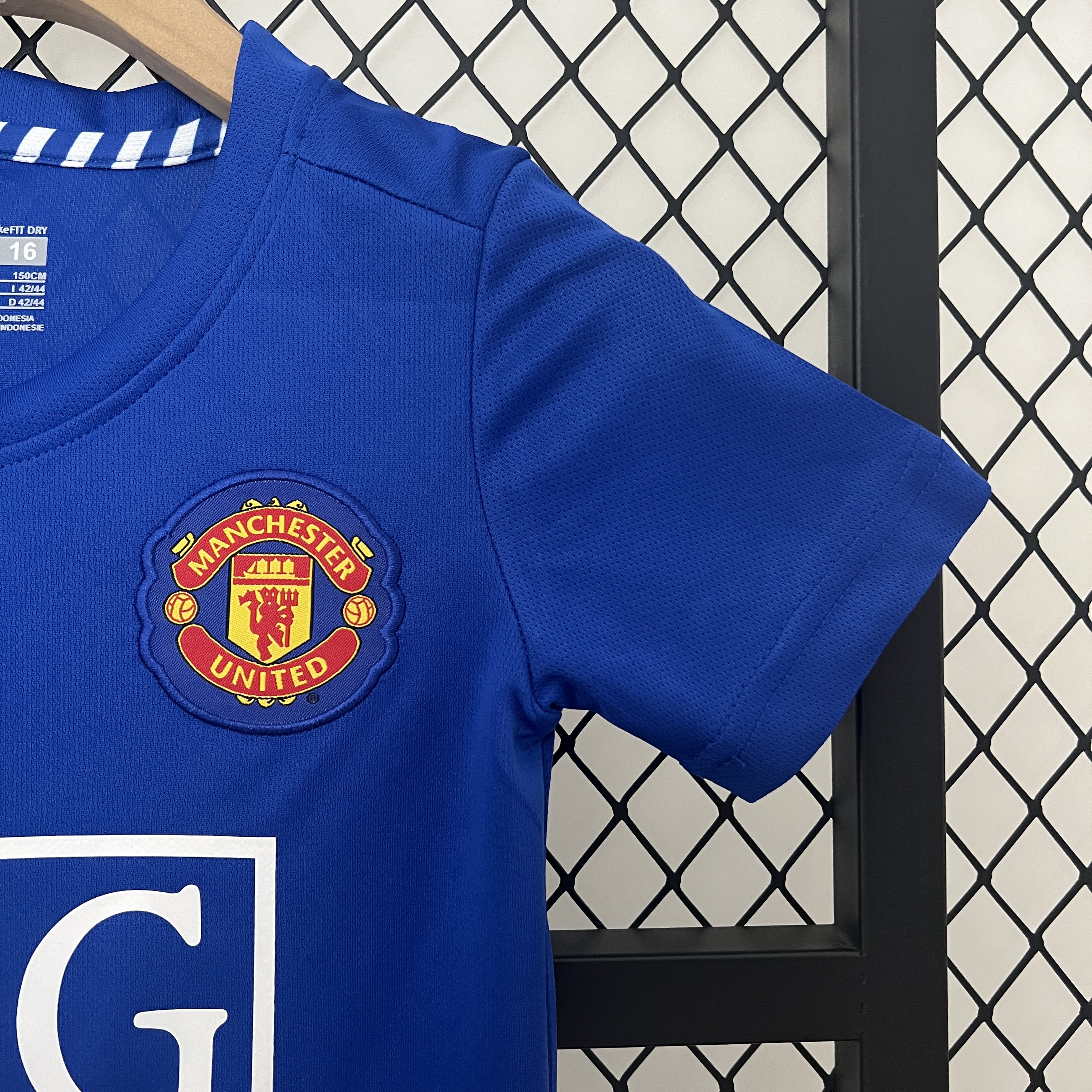 Manchester United Retro 2008-09 Third Kids Kit - UnitedFutballJersey