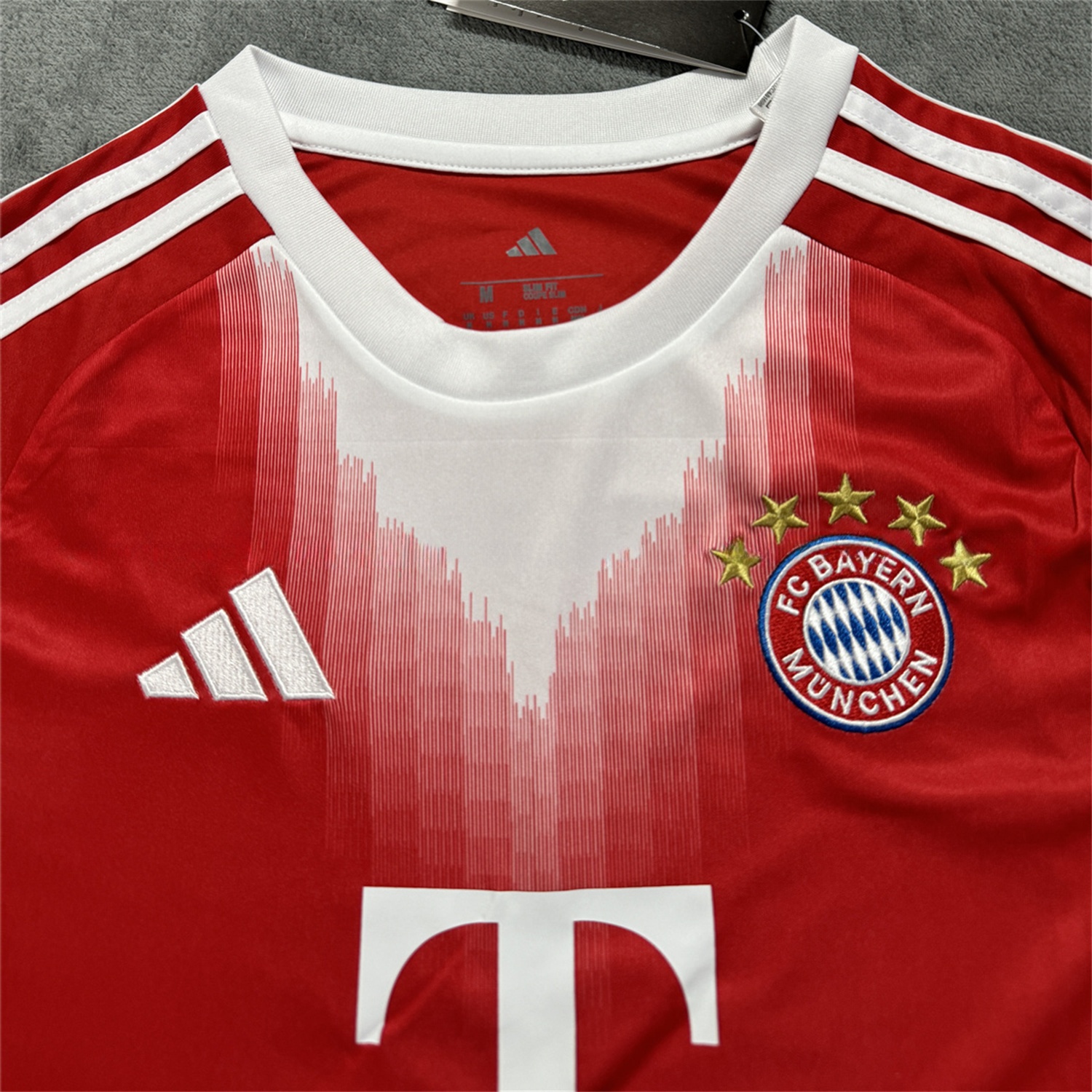 Women's Bayern Munich 25-26 Home Jersey - UnitedFutballJersey