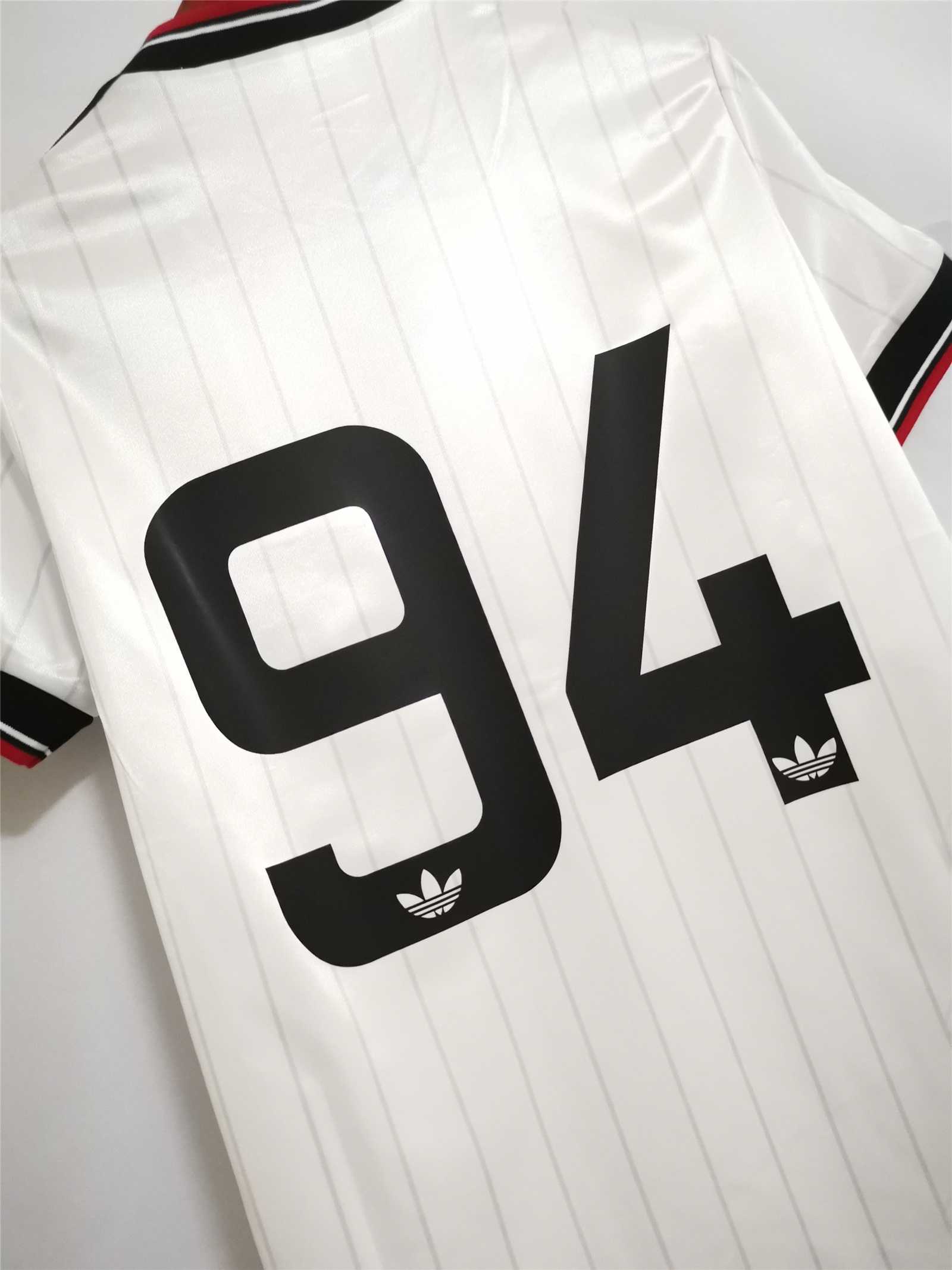Manchester United Retro 82-83 Away Jersey - UnitedFutballJersey