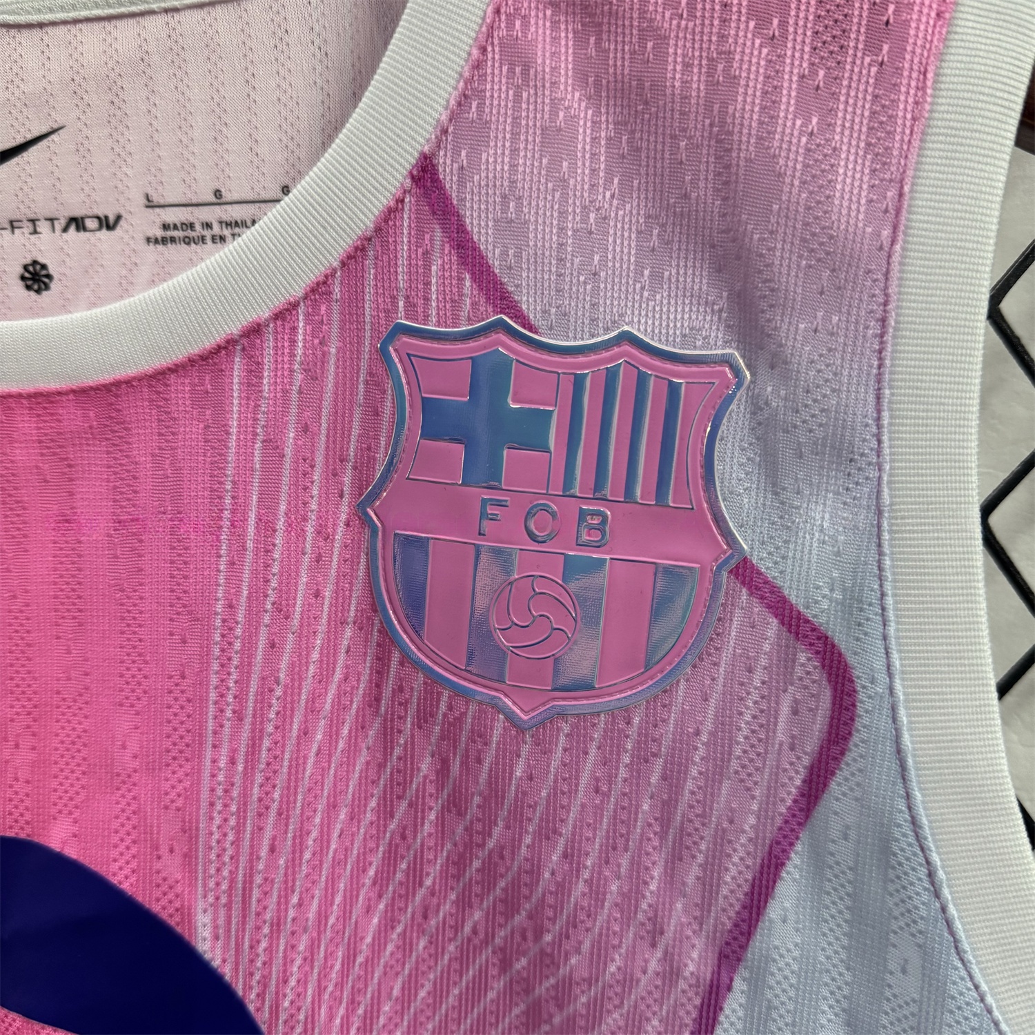 Women's Barcelona 25-26 T90 Pink Yoga Vest - UnitedFutballJersey
