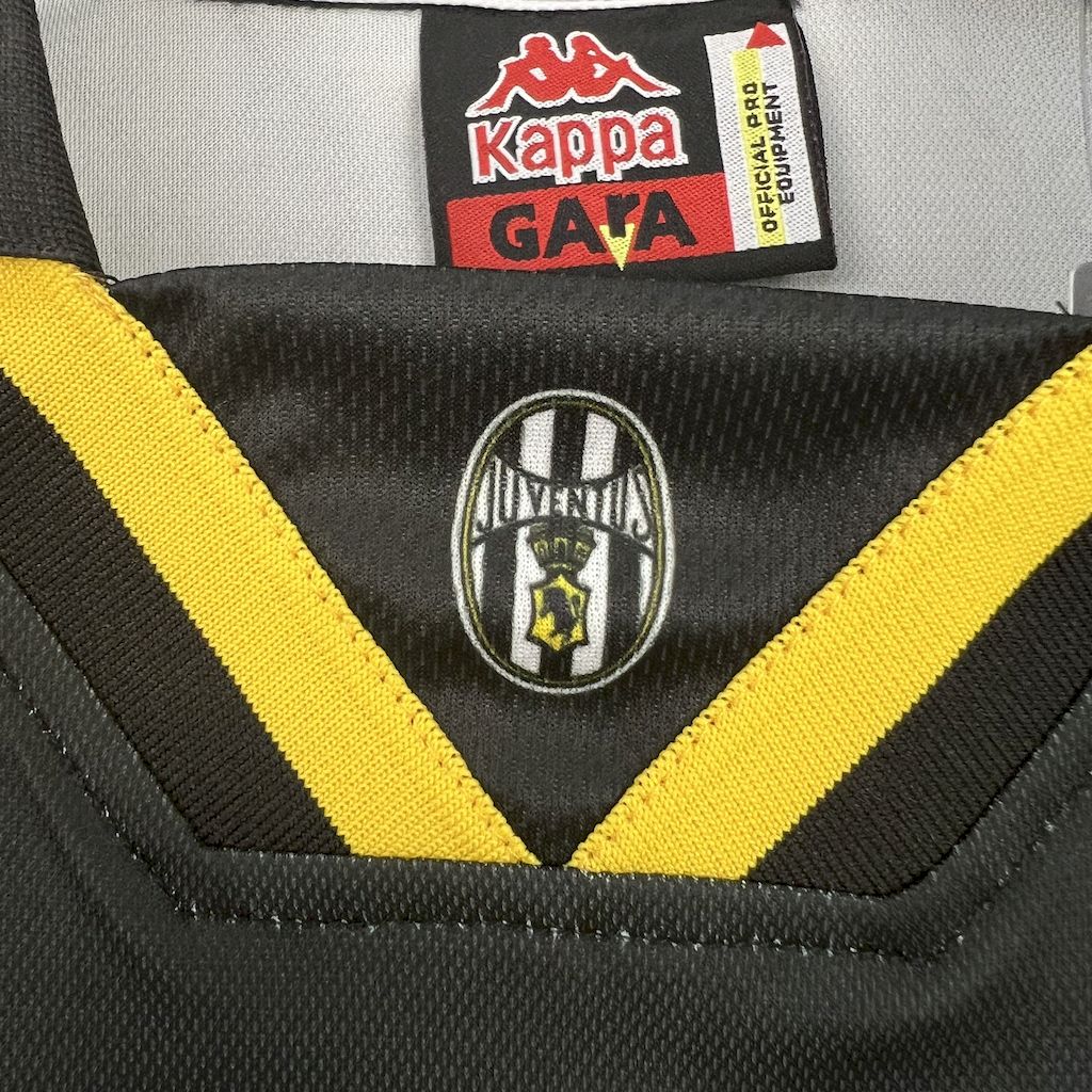 Retro Juventus 1996-97 Third Jersey - UnitedFutballJersey