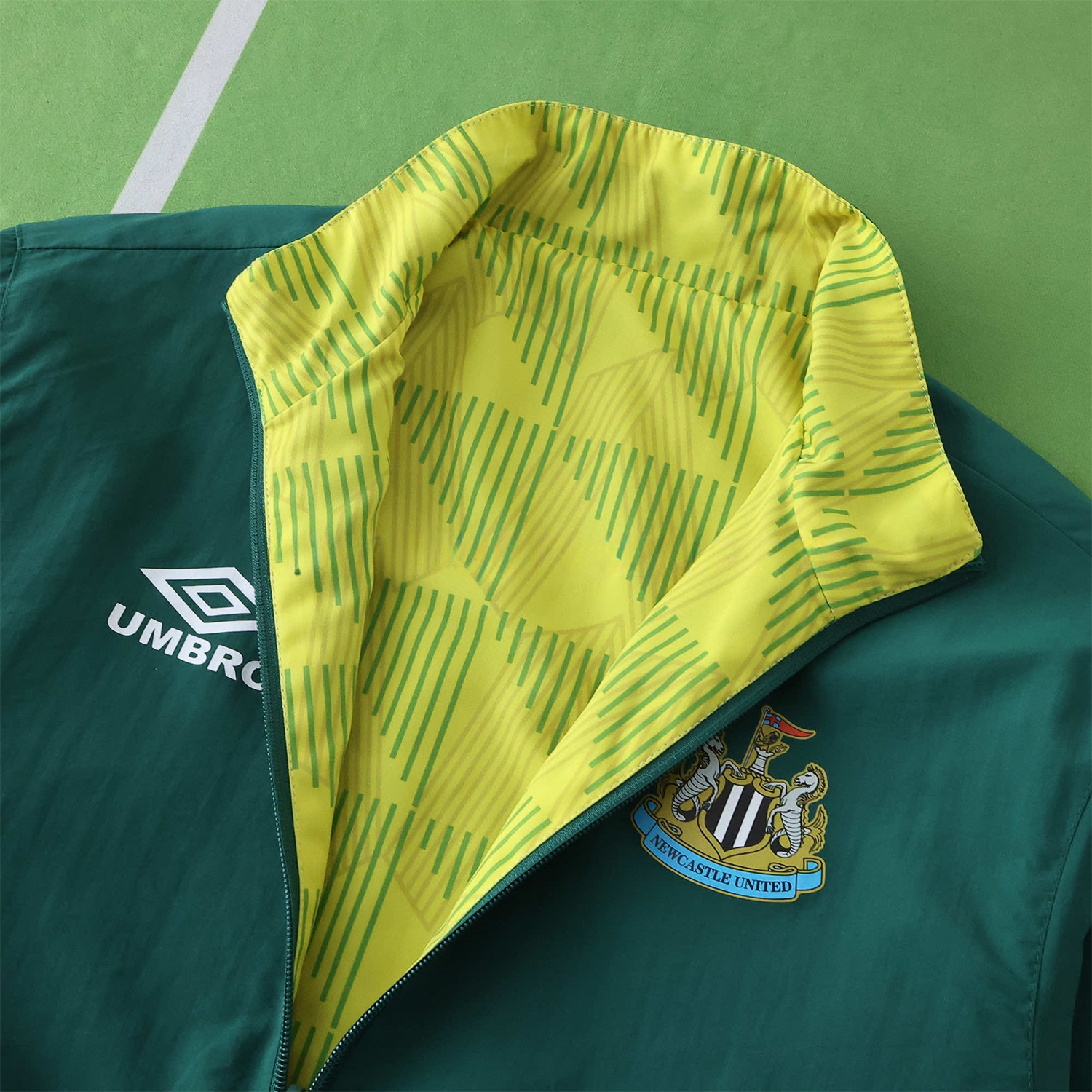 Newcastle United 24-25 Retro Style Double Sided Reversible Windbreaker - Green & Yellow - UnitedFutballJersey