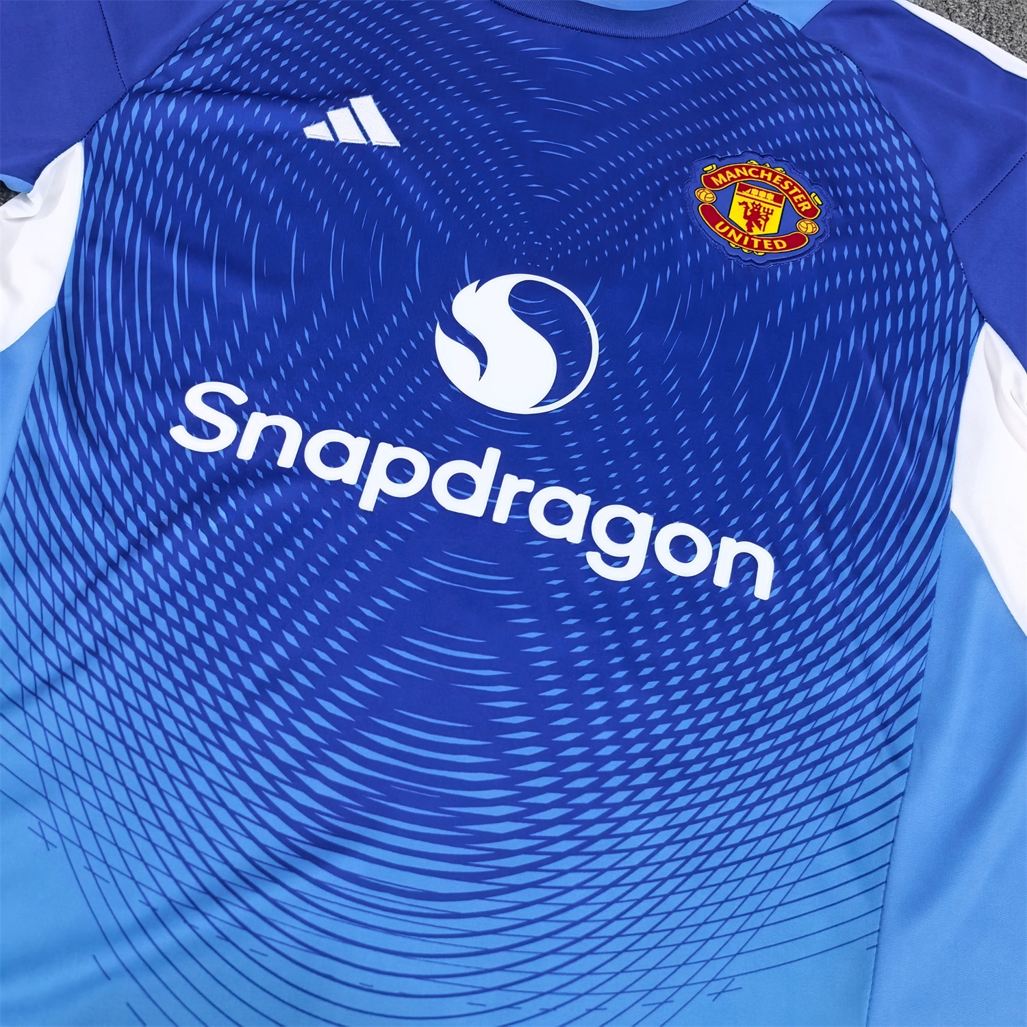 Manchester United 25-26 Blue Goalkeeper Jersey - Fans Version - UnitedFutballJersey