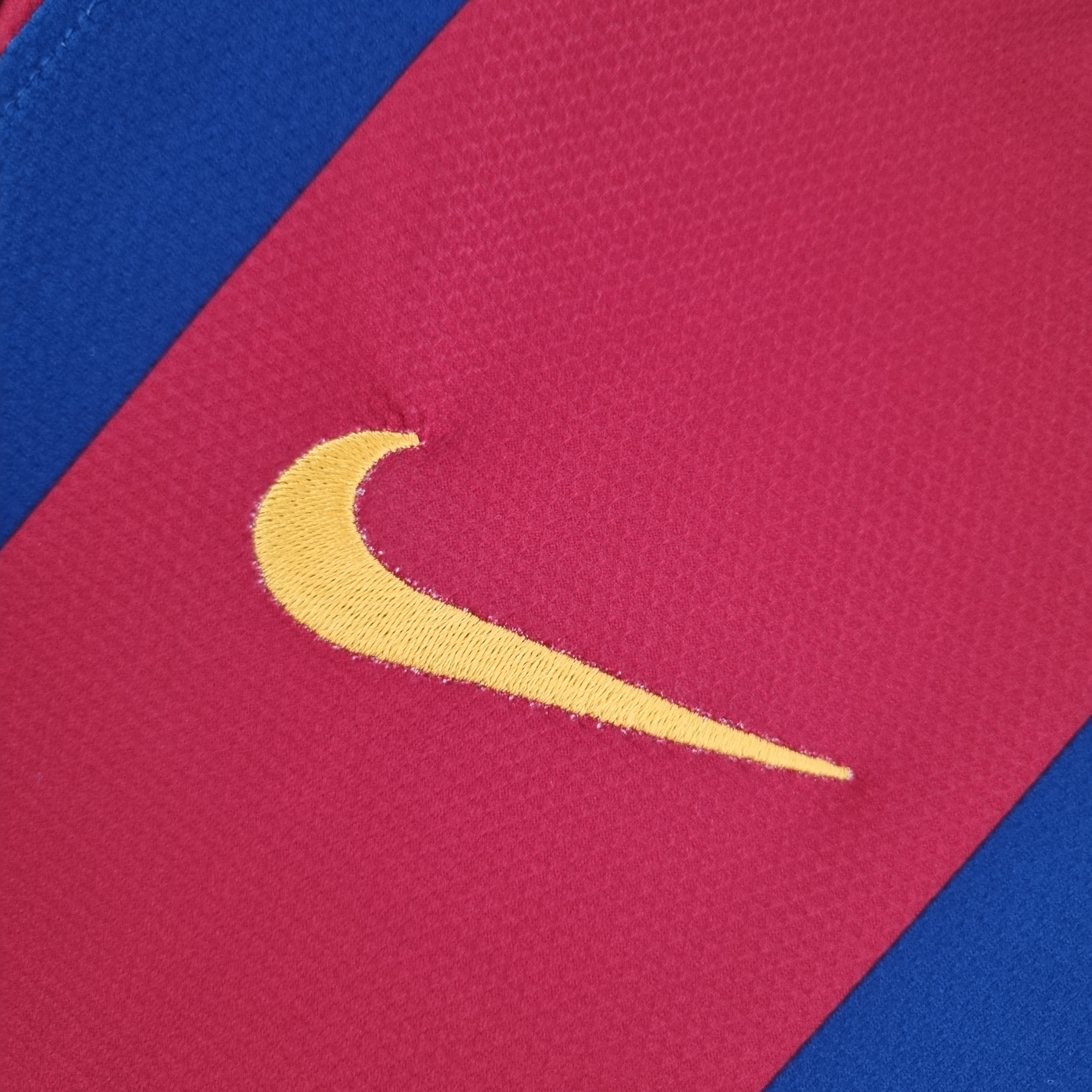 B.A.R.S.A Retro 10-11 Home Long Sleeve Jersey - UnitedFutballJersey