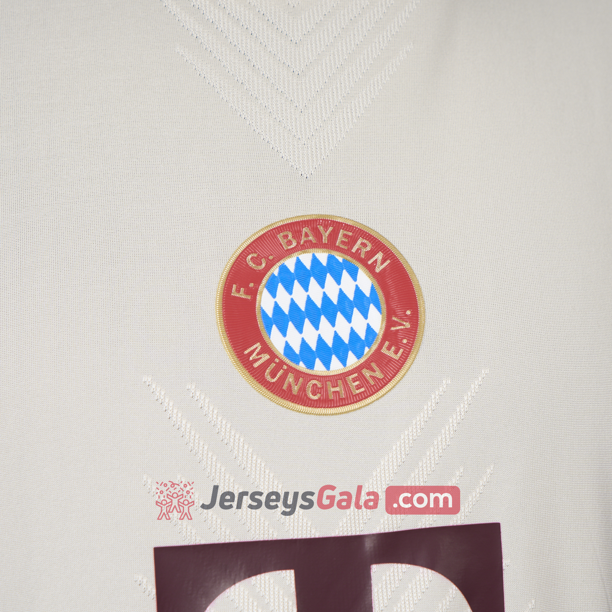 Bayern Munich 24-25 Apricot & Red Training Jersey - Player Version - UnitedFutballJersey