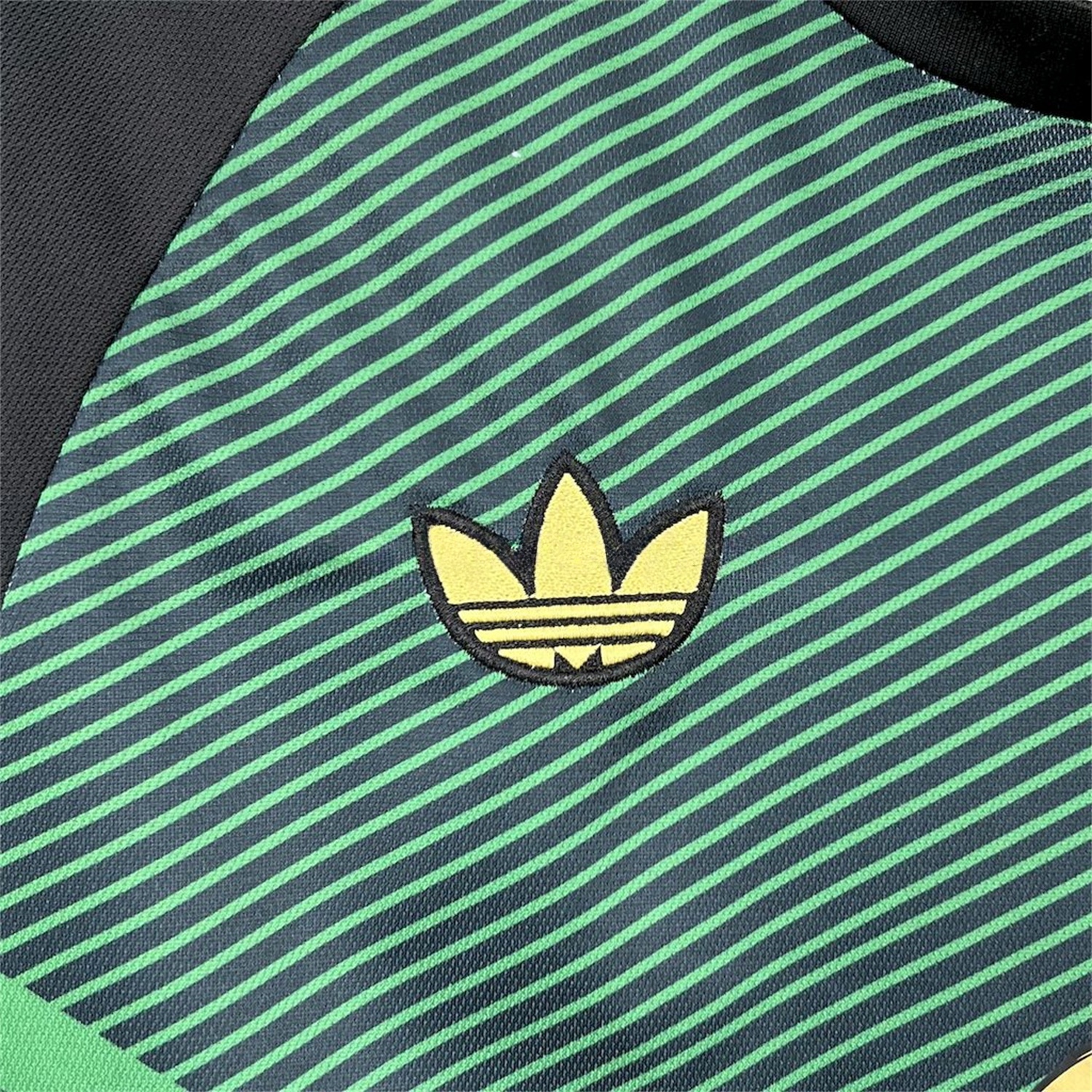 Celtic 25-26 Green Lines Special Edition Jersey - Fans Version - UnitedFutballJersey