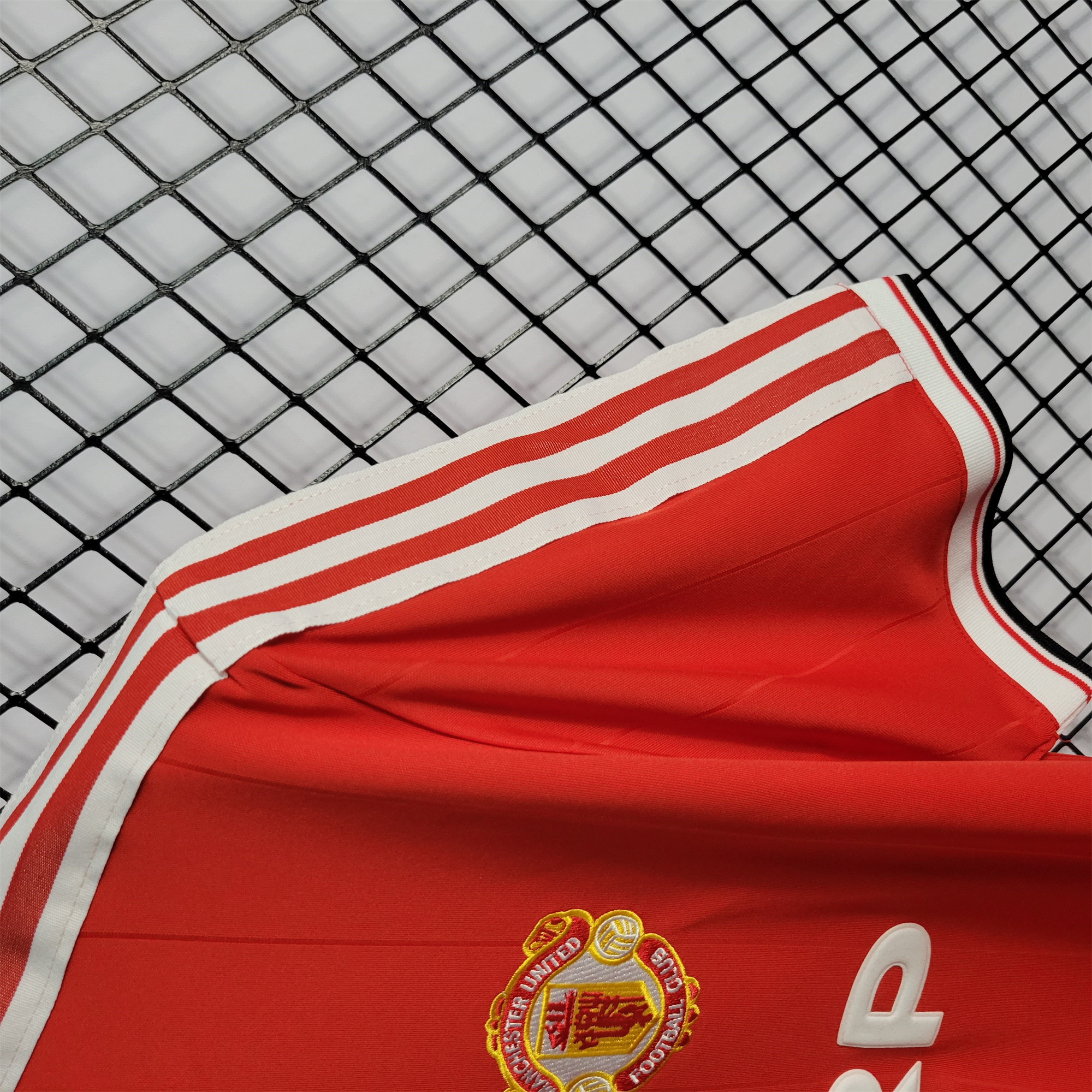 Retro Manchester United 83-84 Home Stadium Jersey - UnitedFutballJersey