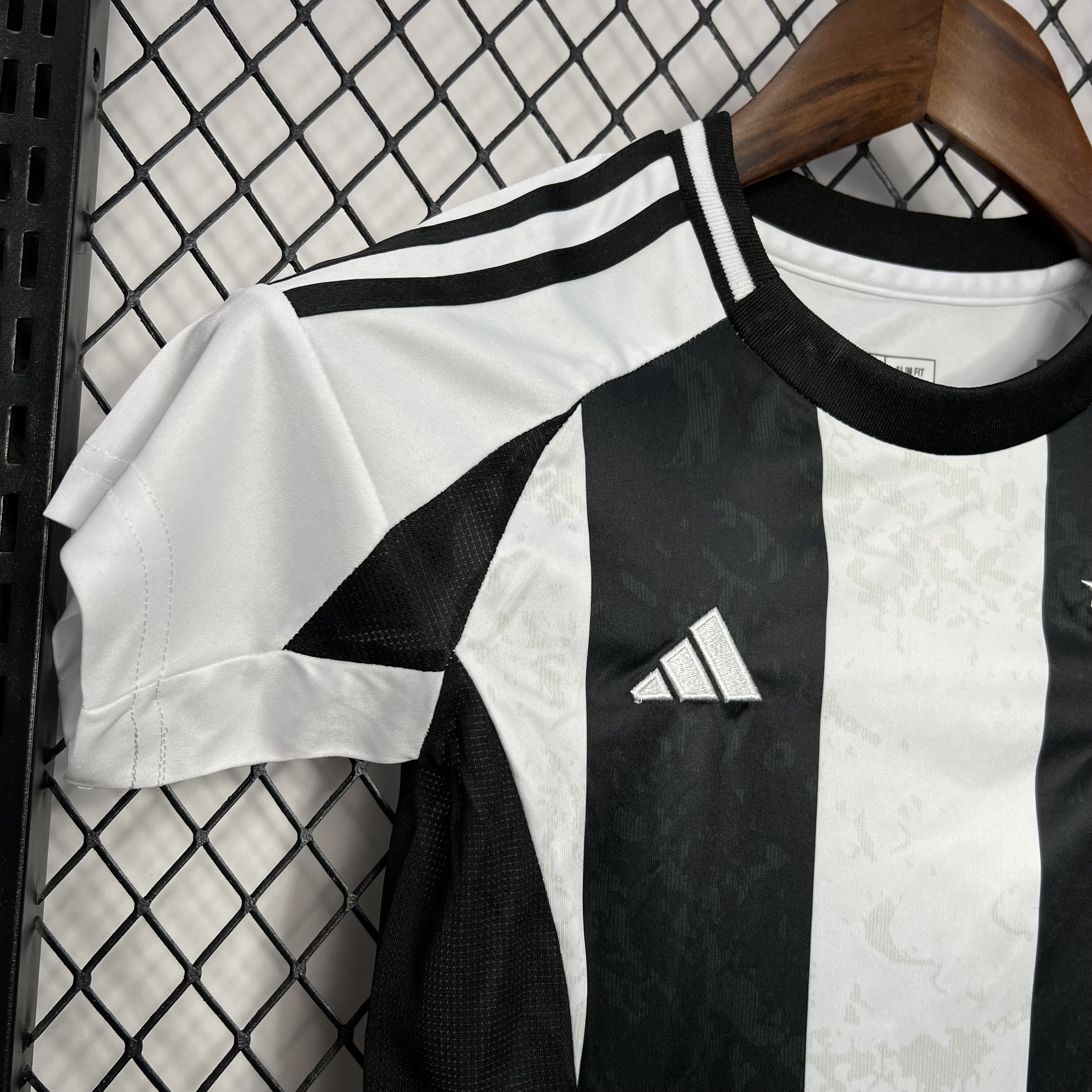 Juventus 24-25 Home Stadium Kids Kit - UnitedFutballJersey