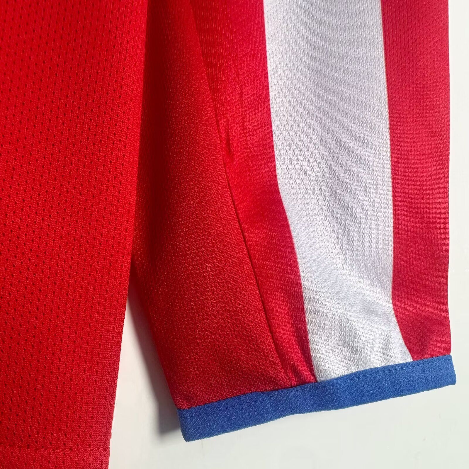 Retro Atletico Madrid 2004-05 Home Long Sleeves Jersey - S.p.i.d.e.r M.a.n - UnitedFutballJersey