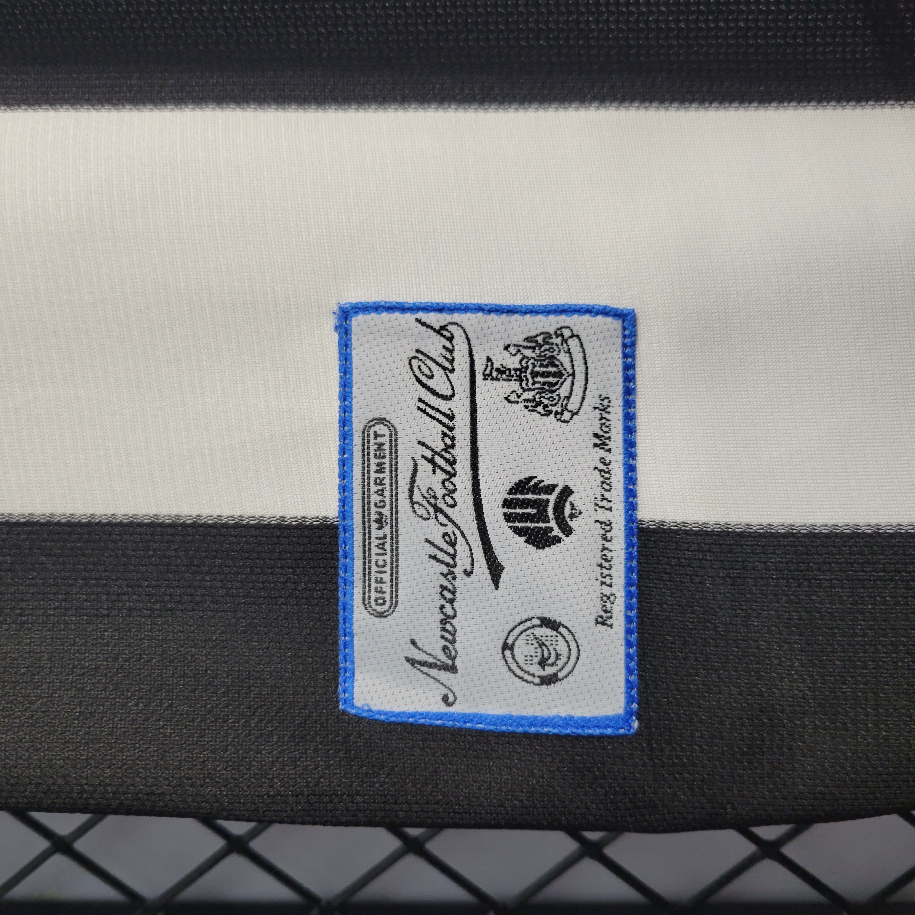 Retro Newcastle United 1997-99 Home Stadium Jersey - UnitedFutballJersey