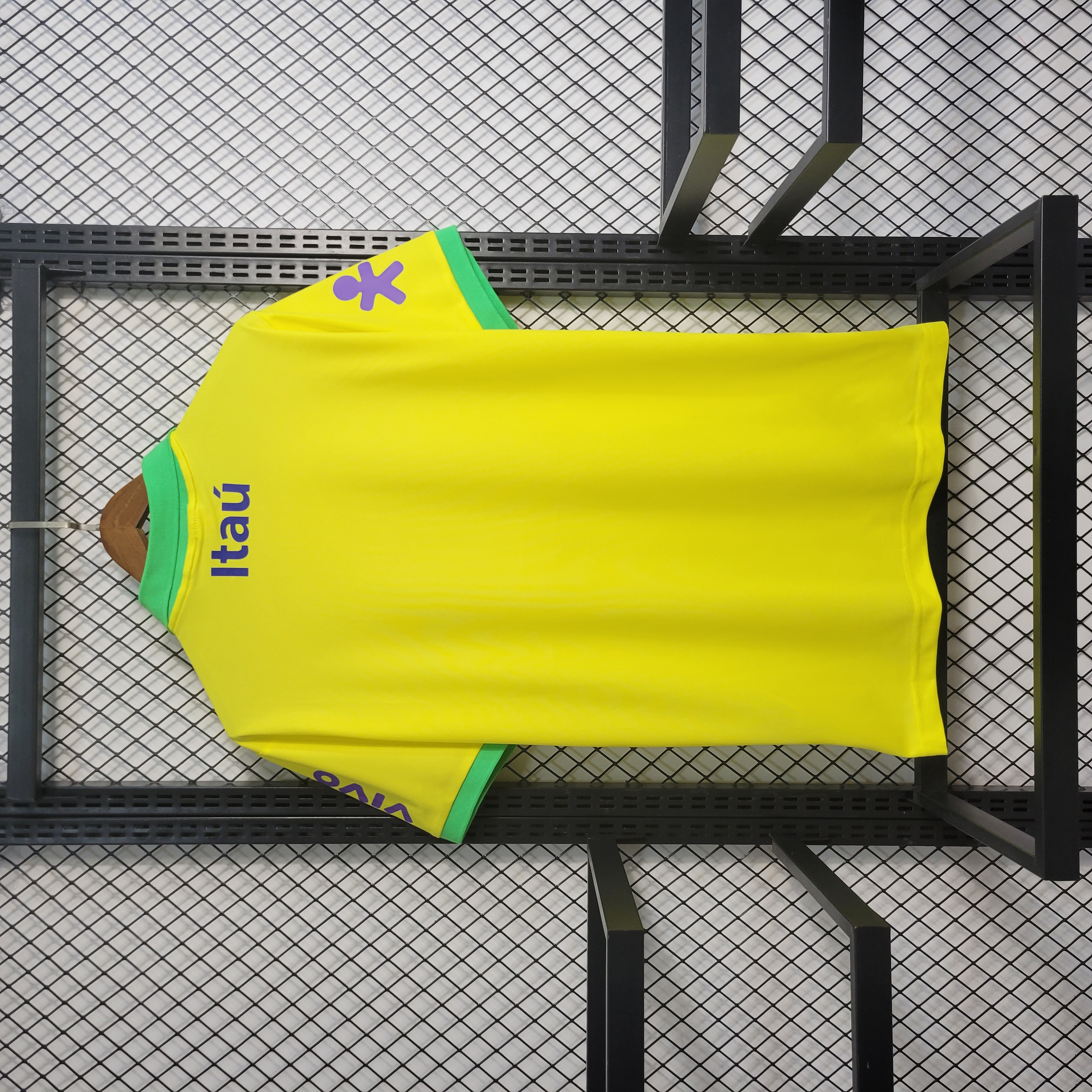 Retro Brazil 2022 Yellow Training Jersey - UnitedFutballJersey