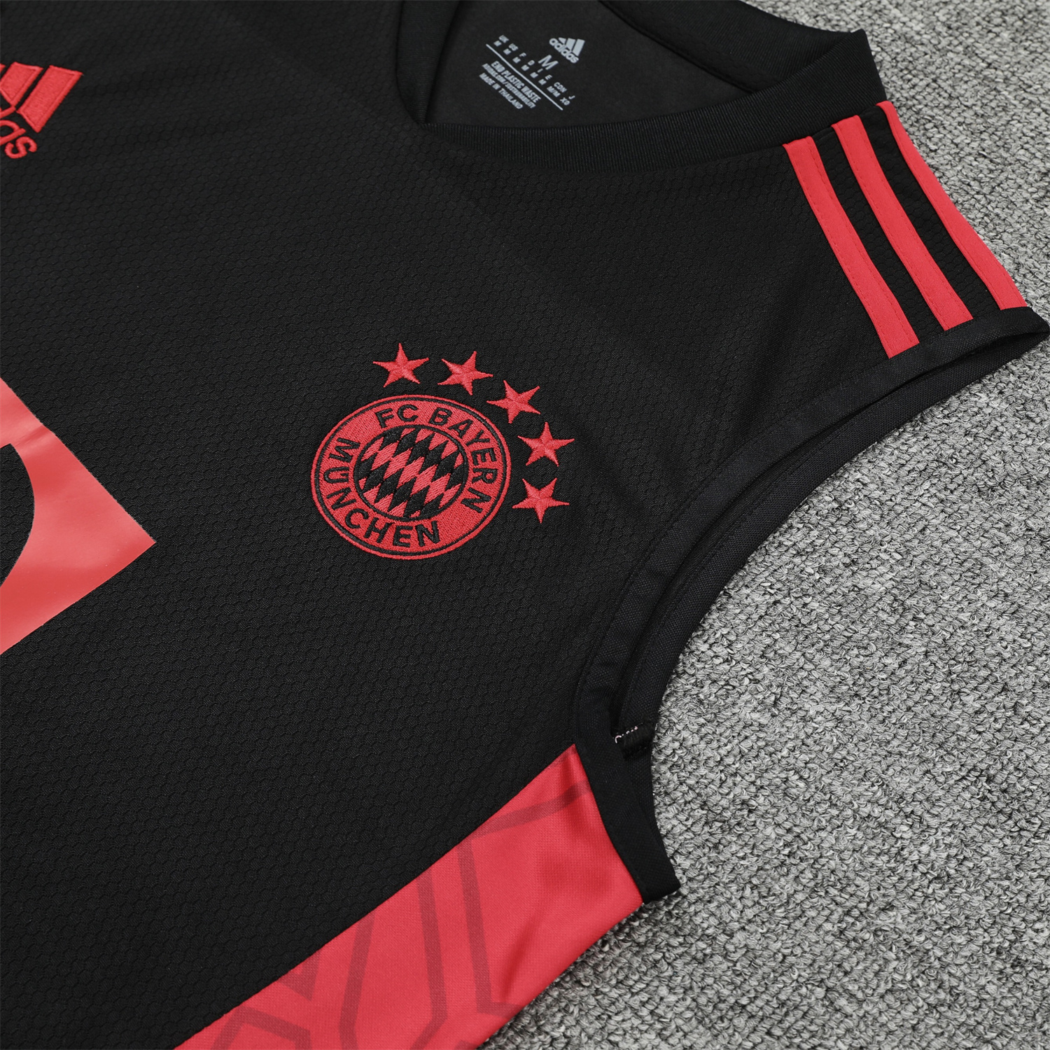 Bayern Munich 23-24 Black & Red Training Vest Suit - UnitedFutballJersey