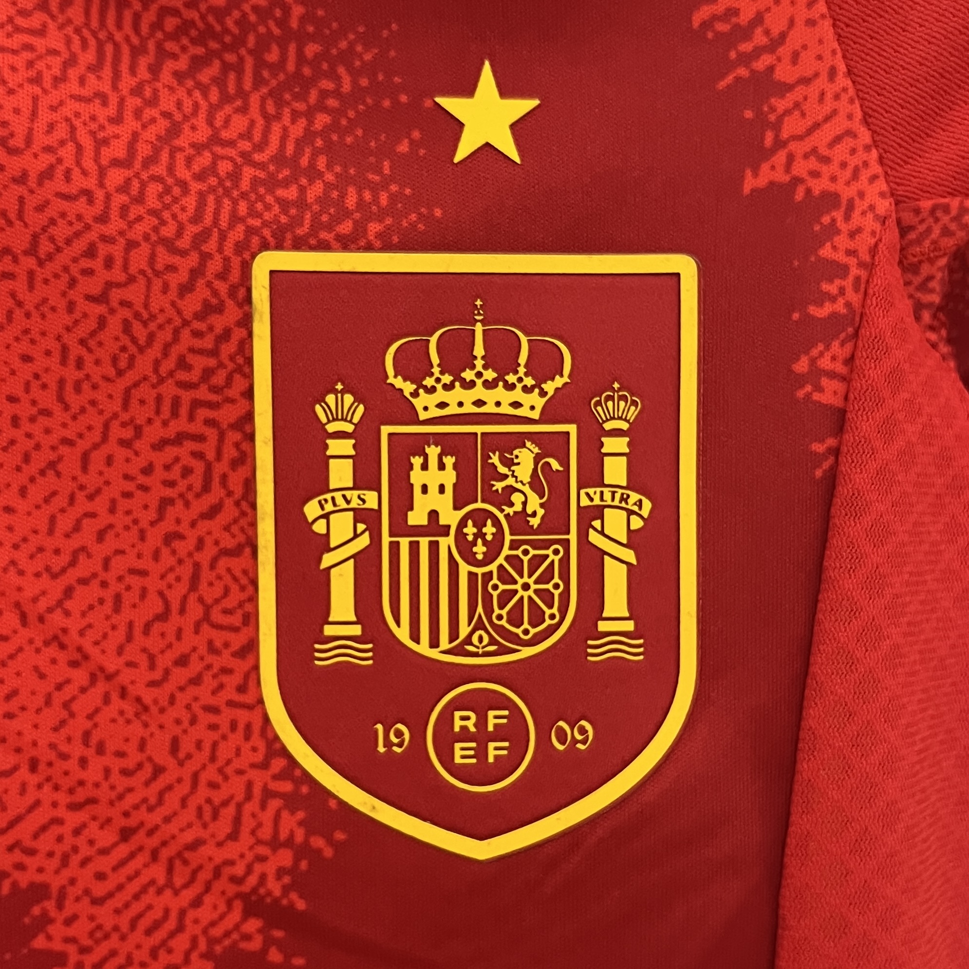 Spain 2024 Home Stadium Kids Kit - UnitedFutballJersey