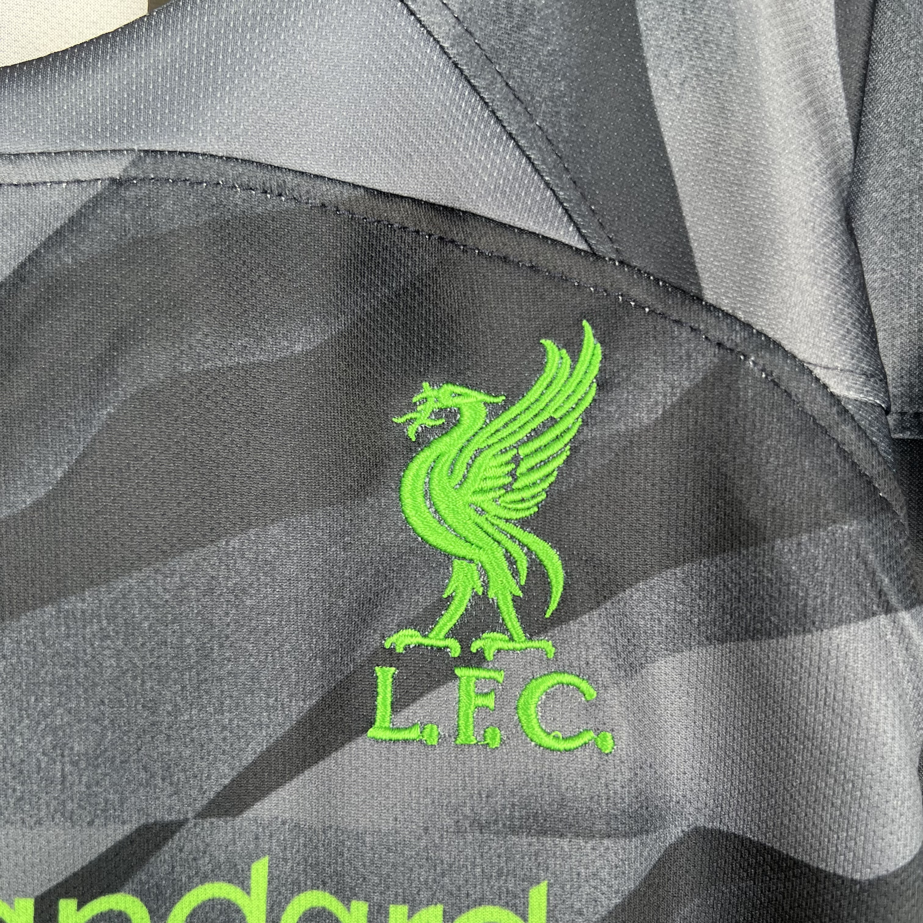 Liverpool 23-24 Black Goalkeeper Kids Kit - UnitedFutballJersey