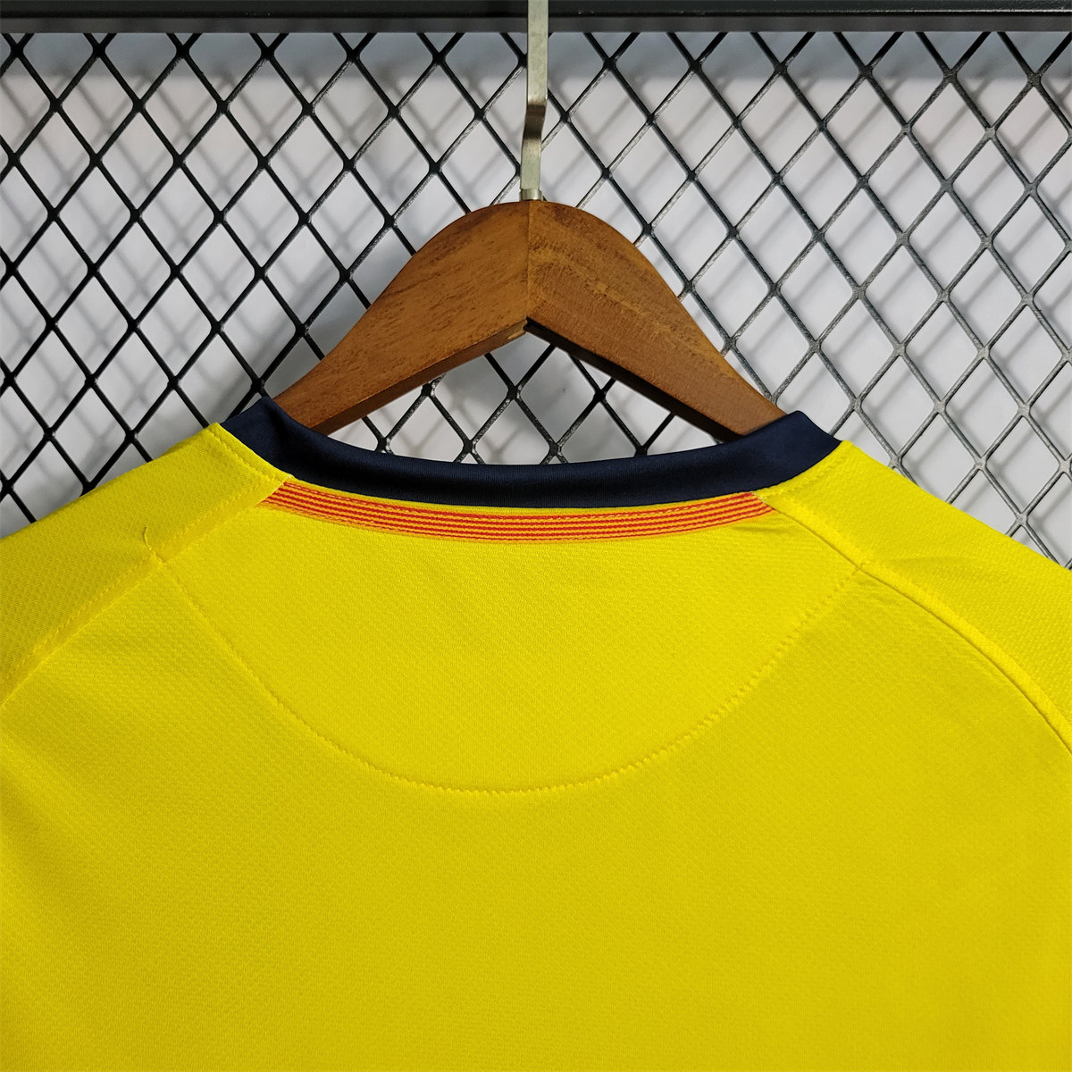 Retro Barcelona 08-09 Away Jersey - UnitedFutballJersey