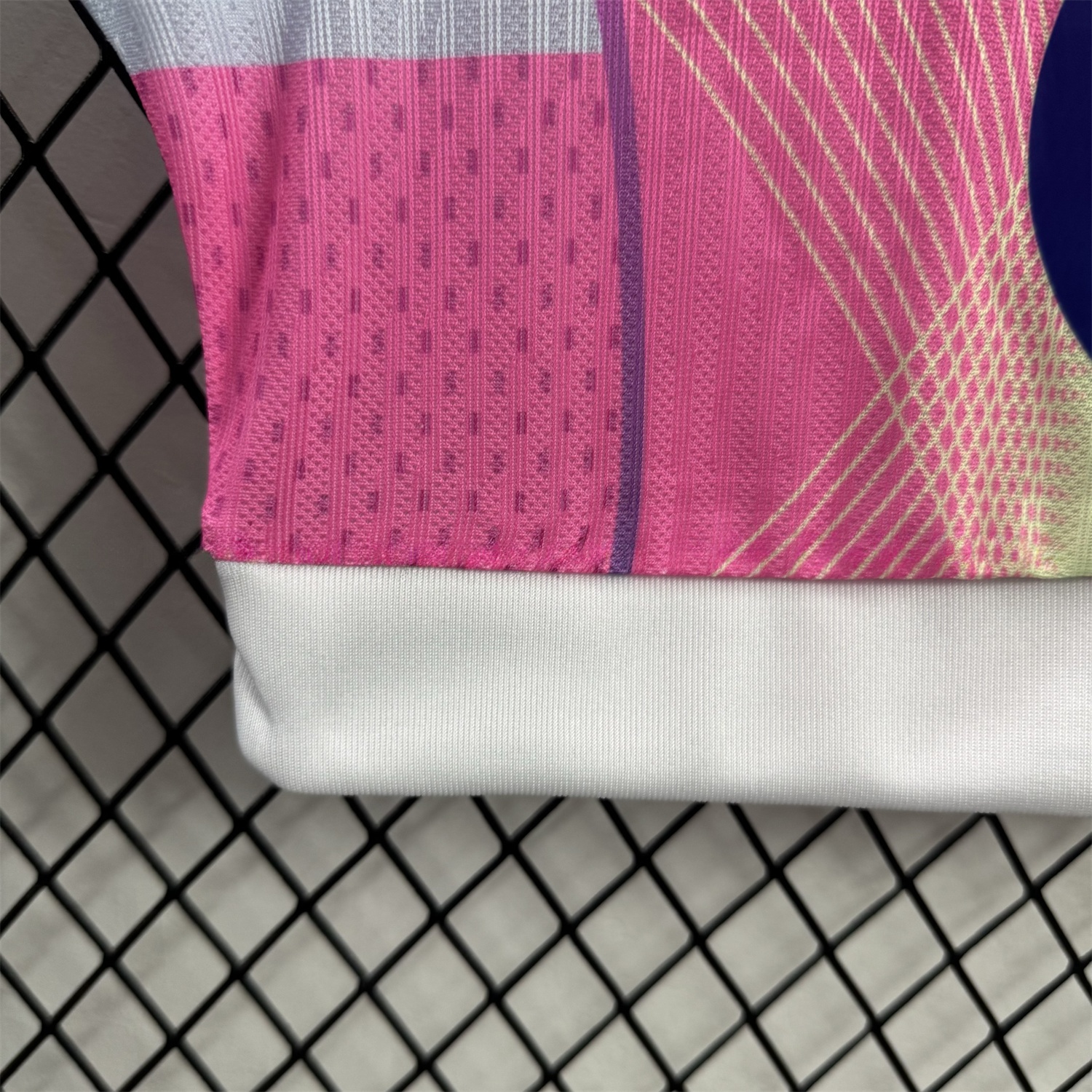 Women's Barcelona 25-26 T90 Pink Yoga Vest - UnitedFutballJersey