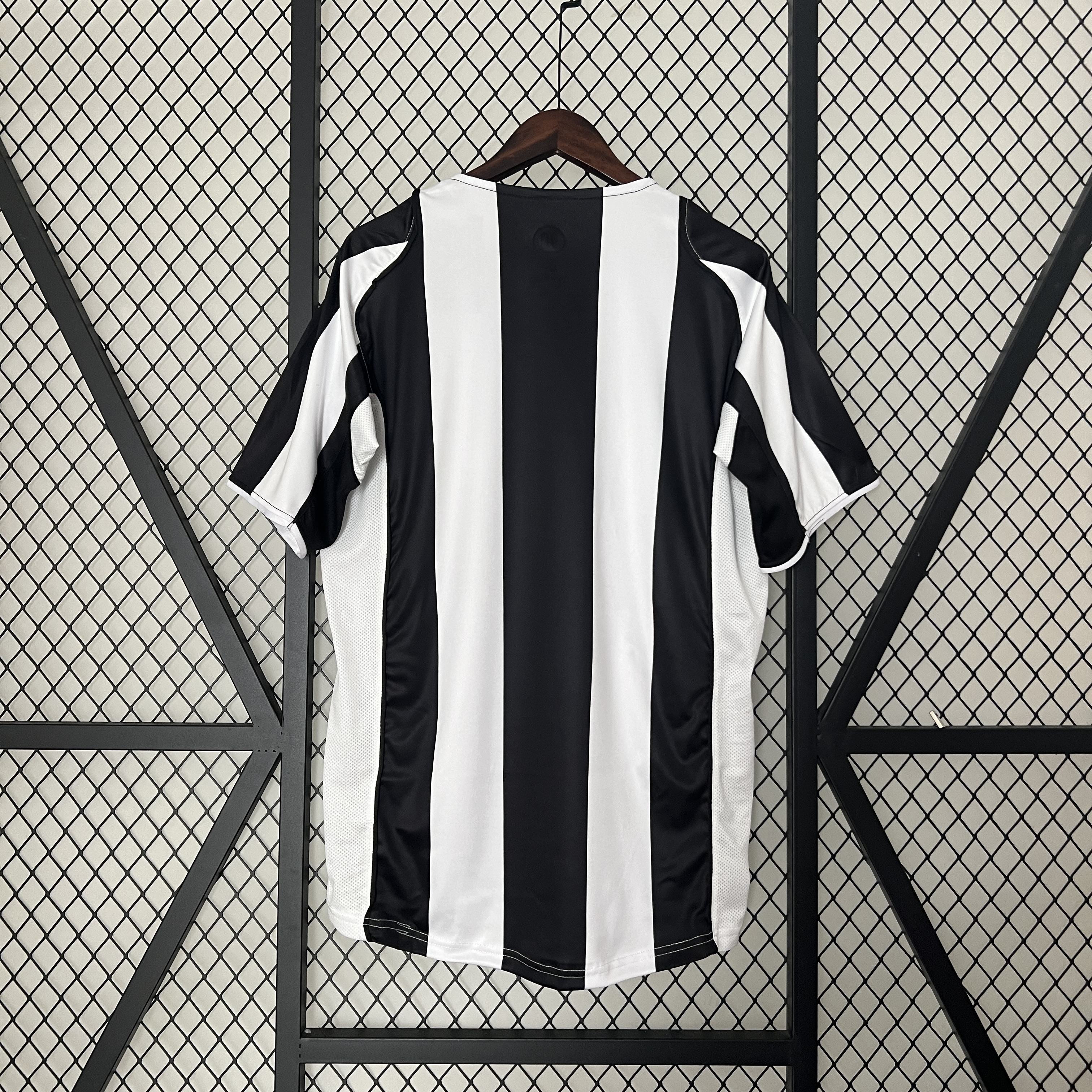 Retro Juventus 2004-05 Home Stadium Jersey - UnitedFutballJersey