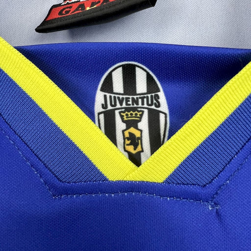 Retro Juventus 1996-97 Away Long Sleeves Jersey - UnitedFutballJersey