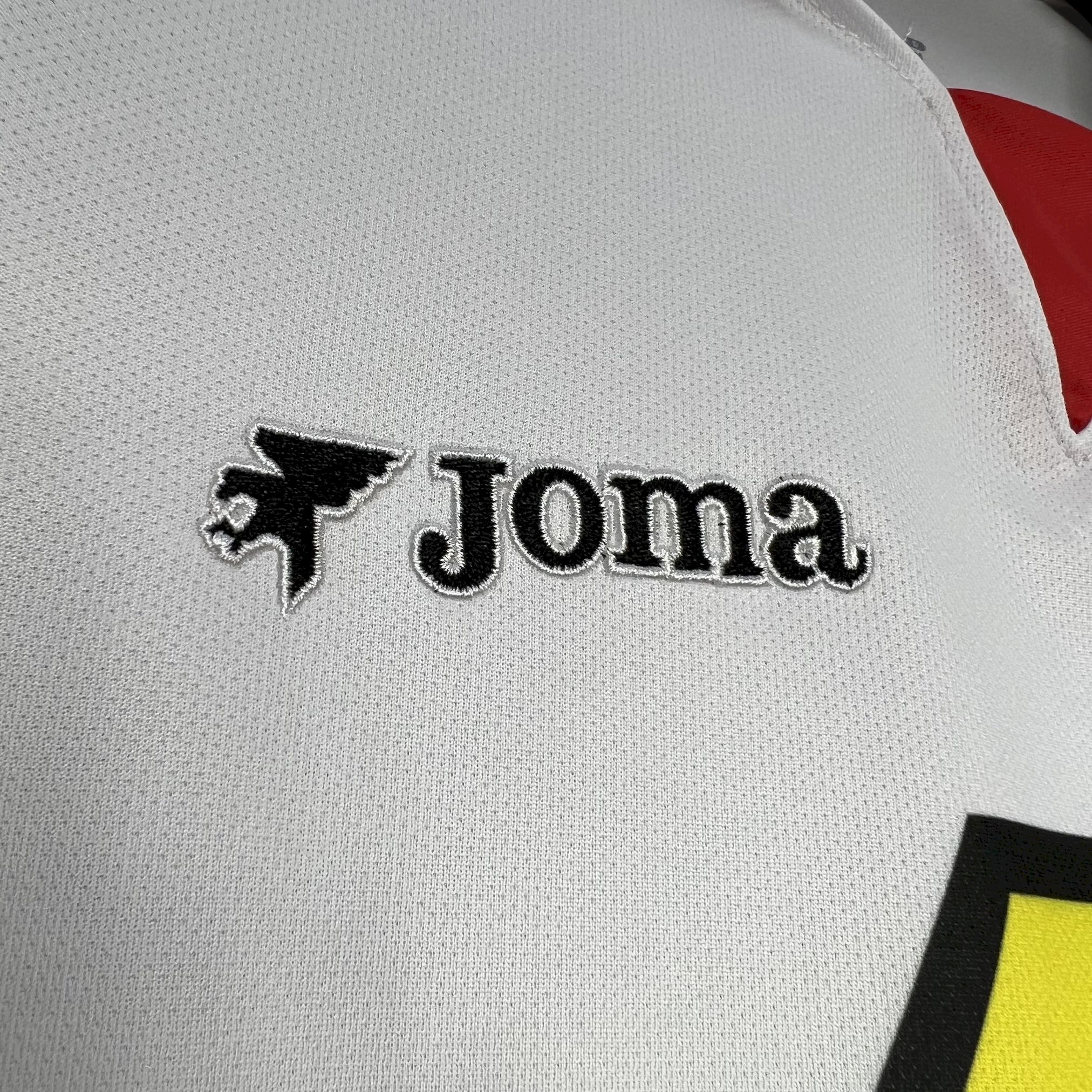 Retro Rayo Vallecano 2001-02 Home Jersey - UnitedFutballJersey