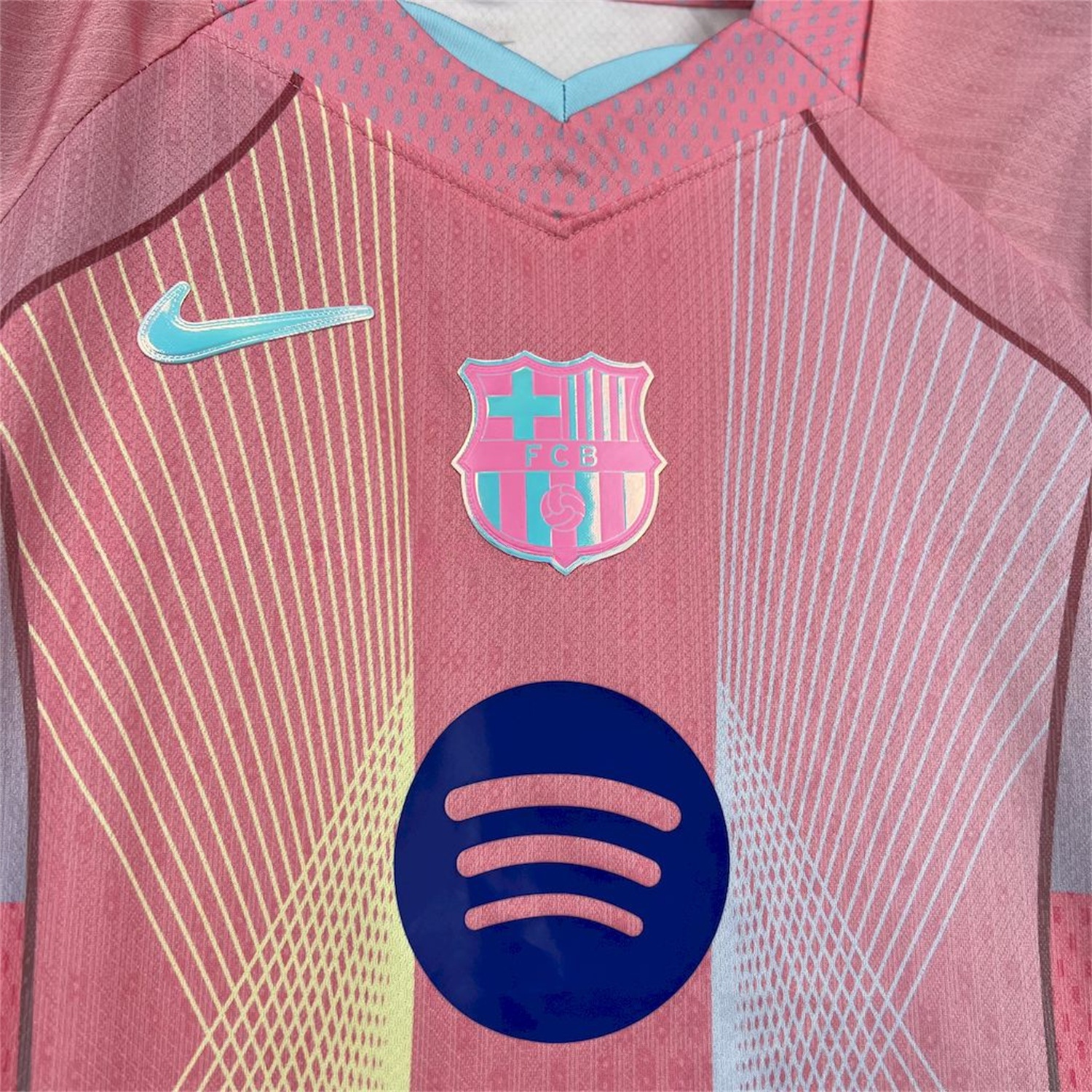 Barcelona 25-26 T90 White Lines Pink Gradient Special Kids Kit - UnitedFutballJersey