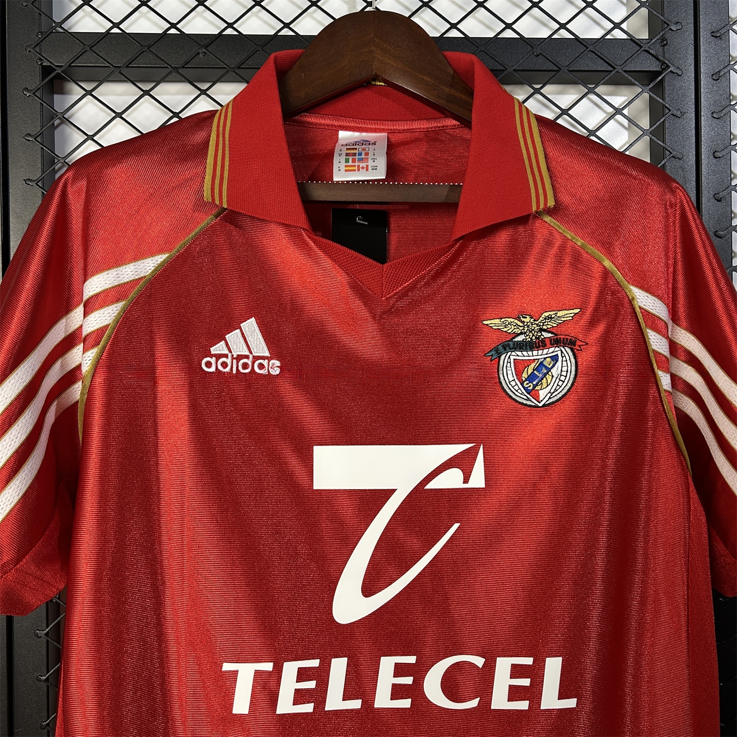 Retro Benfica 1998-99 Home Jersey - UnitedFutballJersey