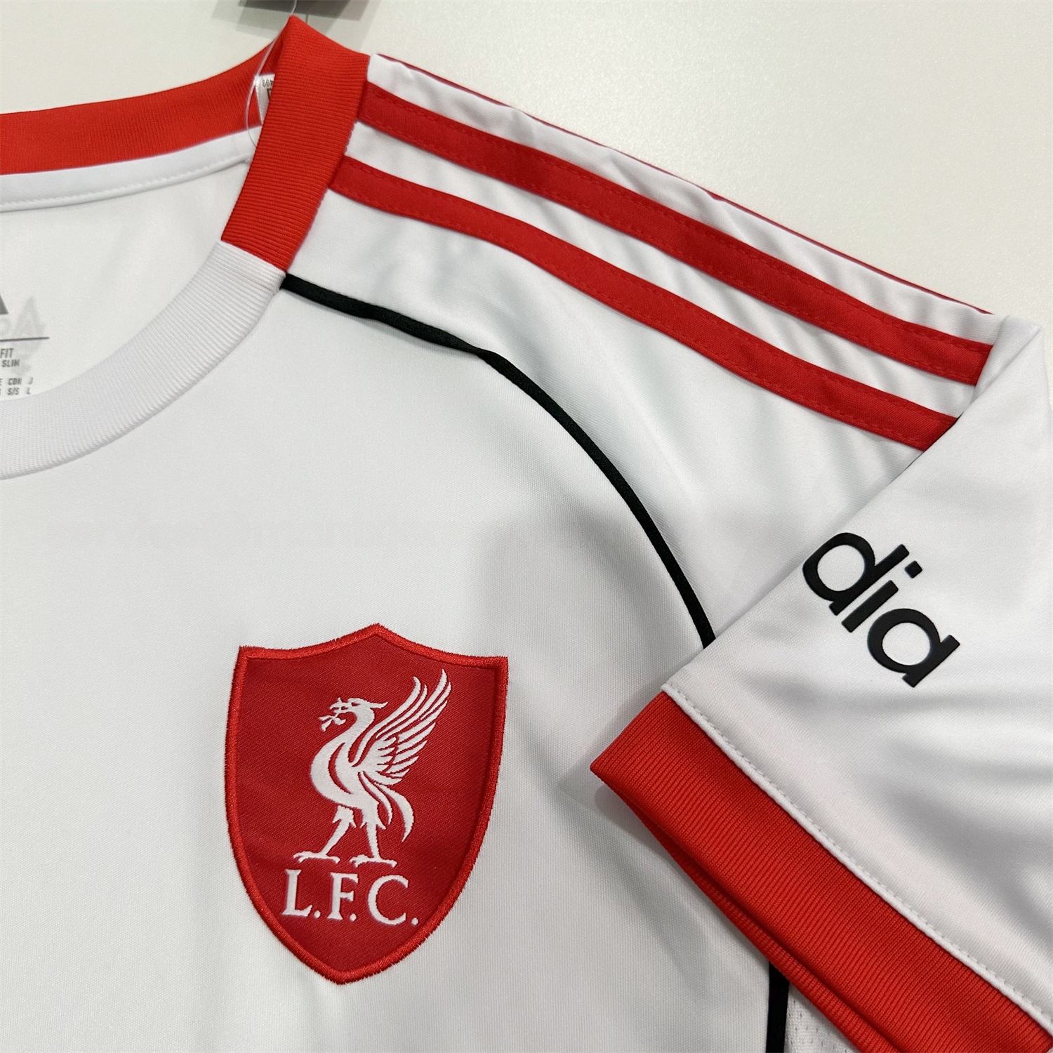 Liver.pool 25-26 Away White Jersey - Fans Version - UnitedFutballJersey